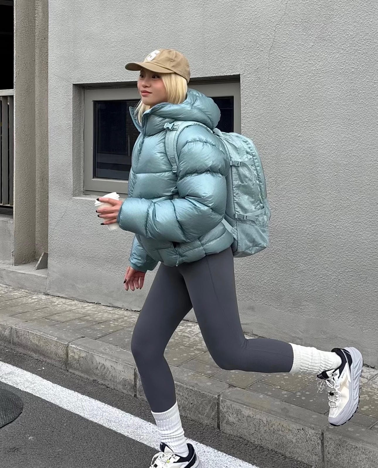 Hooded Duck Down Jacket Unisex Outdoor Warm  Water-proof Woman Man with Pocket