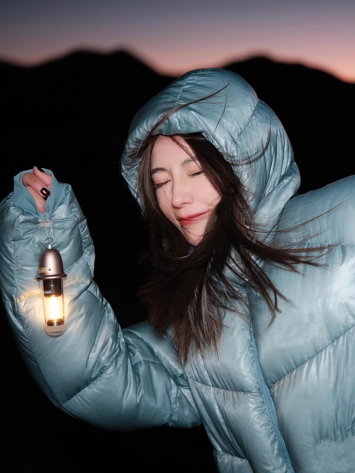 Hooded Duck Down Jacket Unisex Outdoor Warm  Water-proof Woman Man with Pocket