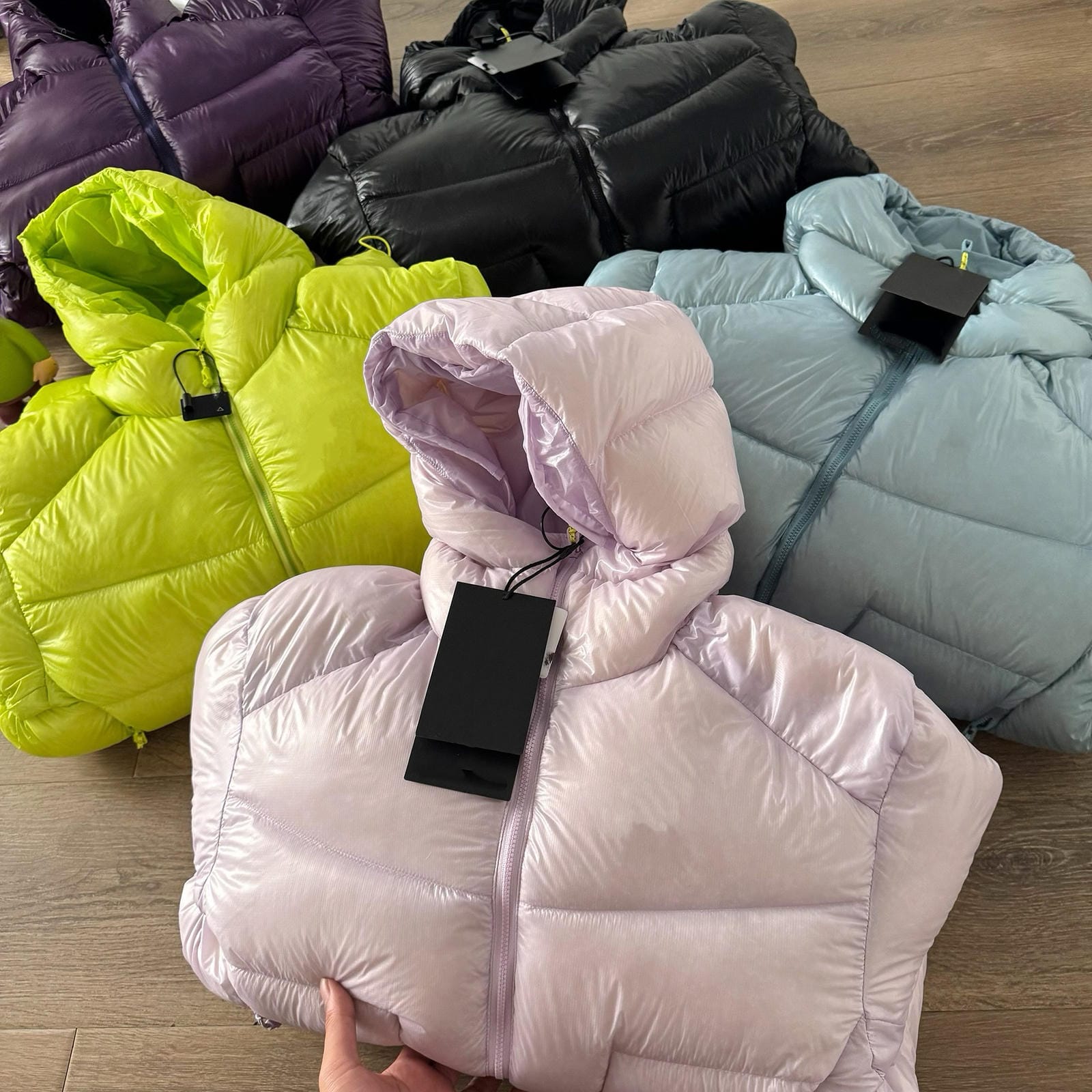 Hooded Duck Down Jacket Unisex Outdoor Warm  Water-proof Woman Man with Pocket