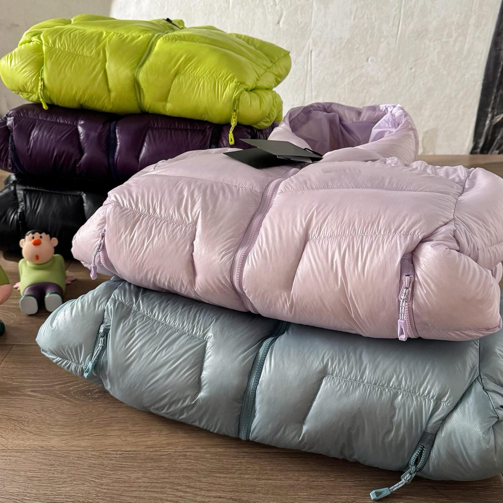 Hooded Duck Down Jacket Unisex Outdoor Warm  Water-proof Woman Man with Pocket
