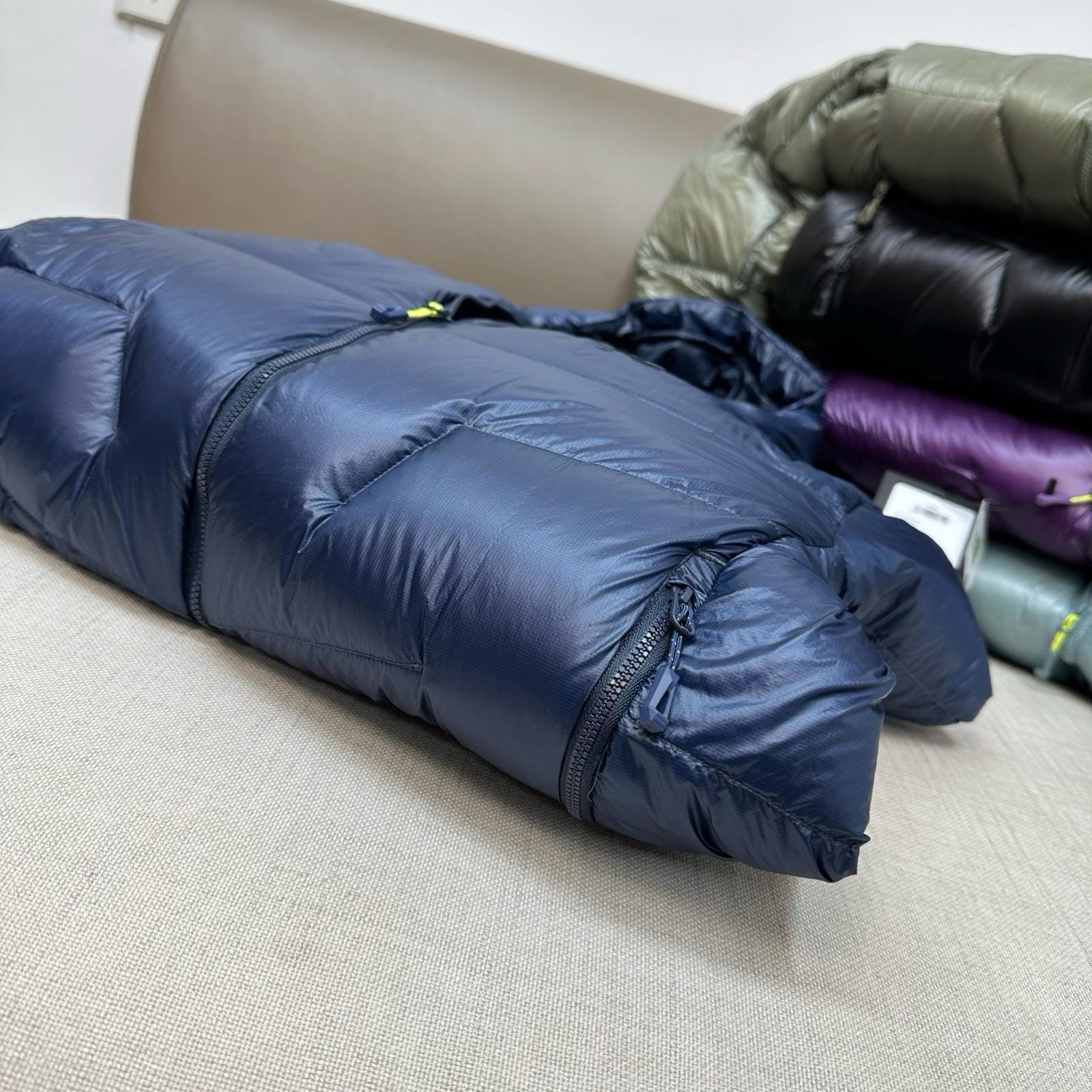Hooded Duck Down Jacket Unisex Outdoor Warm  Water-proof Woman Man with Pocket