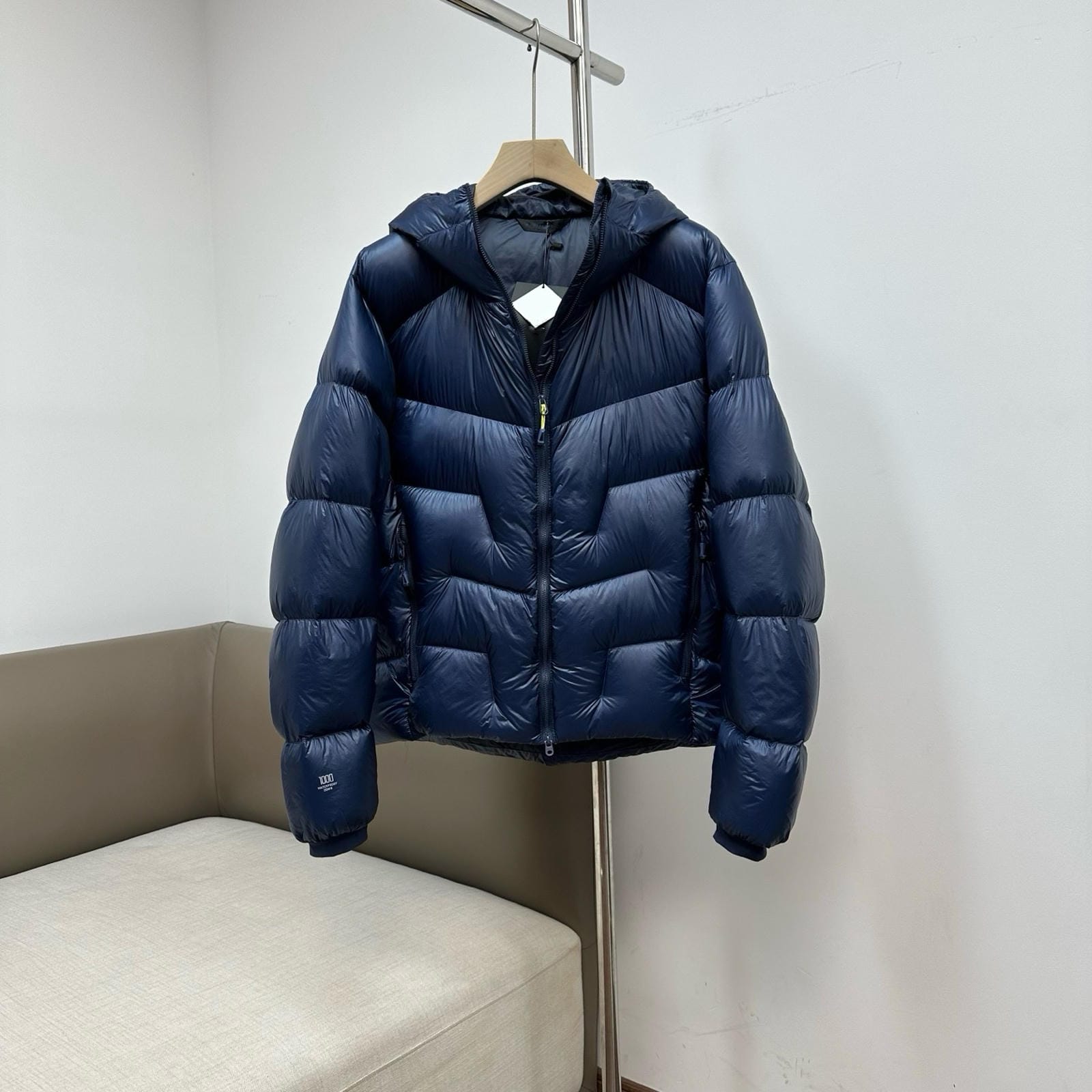 Hooded Duck Down Jacket Unisex Outdoor Warm  Water-proof Woman Man with Pocket