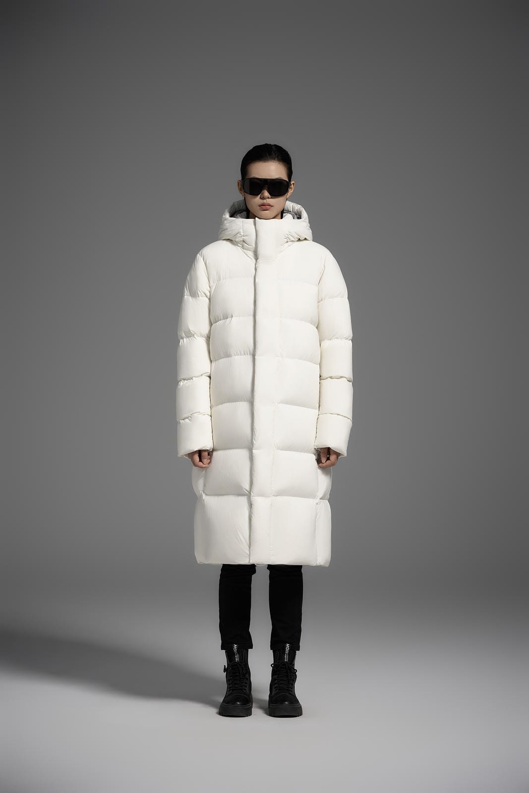 Long Duck Down Jacket With 7  horizontal baffles Hooded Warm Puffy Unisex Women Black White Grey Easy Clean 850FP model2360