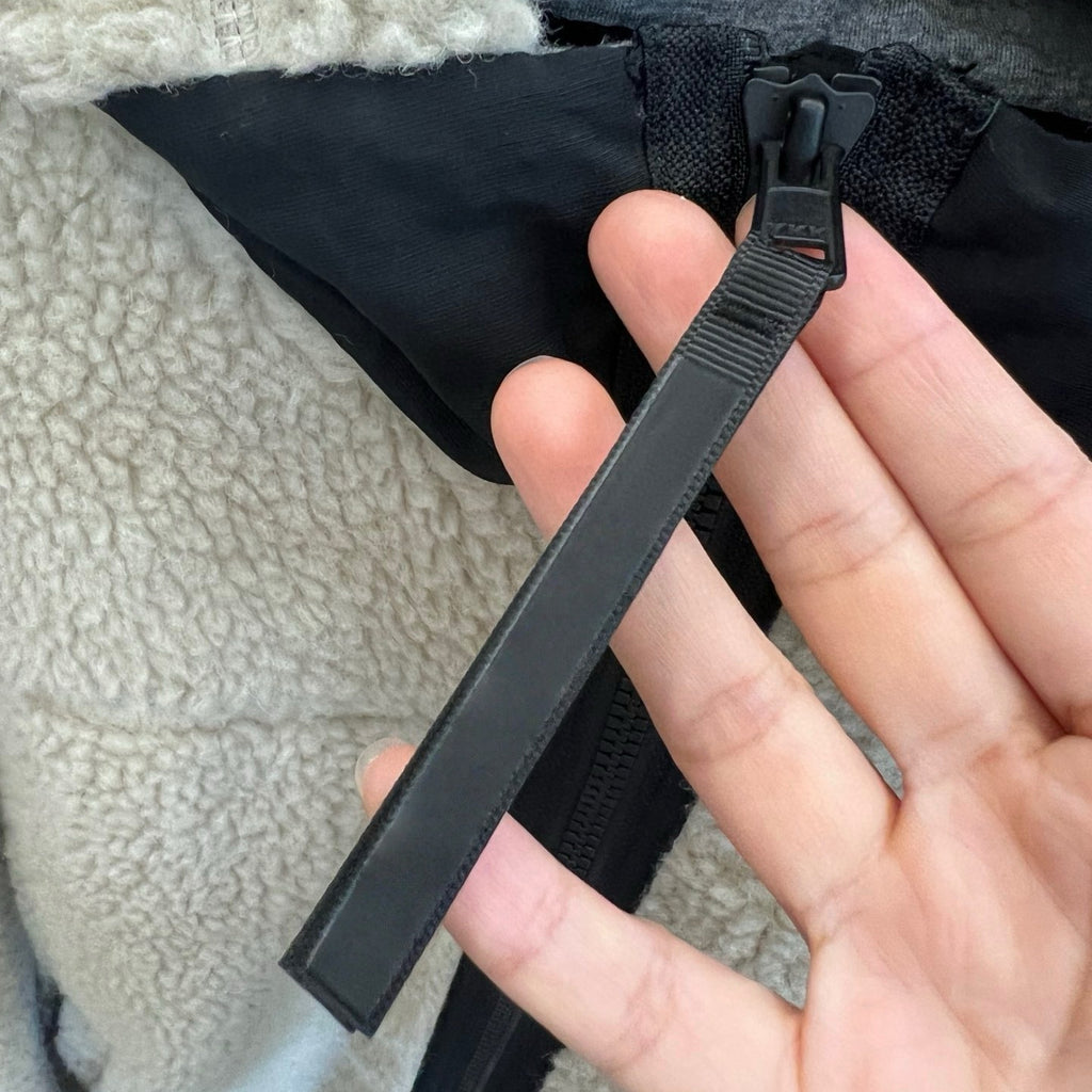 Women's Color Block Lamb Sherpa Fleece Jacket Stand Collar & Hooded Design Full Zipper Closure Warm & Cozy Outerwear