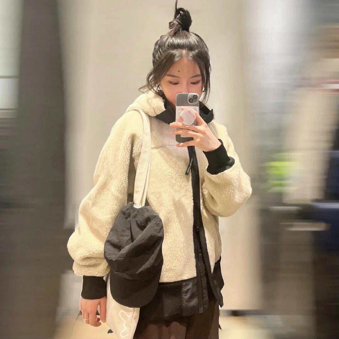 Women's Color Block Lamb Sherpa Fleece Jacket Stand Collar & Hooded Design Full Zipper Closure Warm & Cozy Outerwear