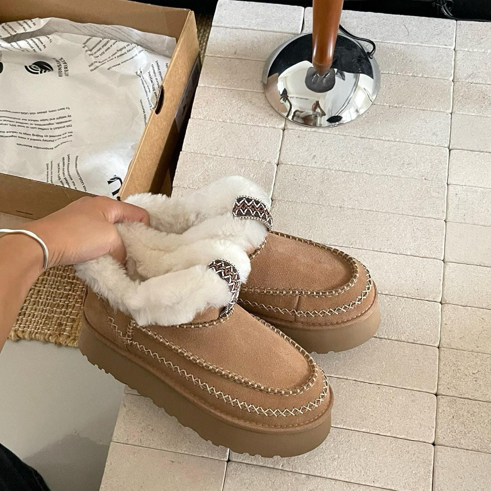Real Wool Fur Lined Platform Boot Women's Slip-On Sheepskin Boots Anti-Slip Thick Sole Winter Footwear