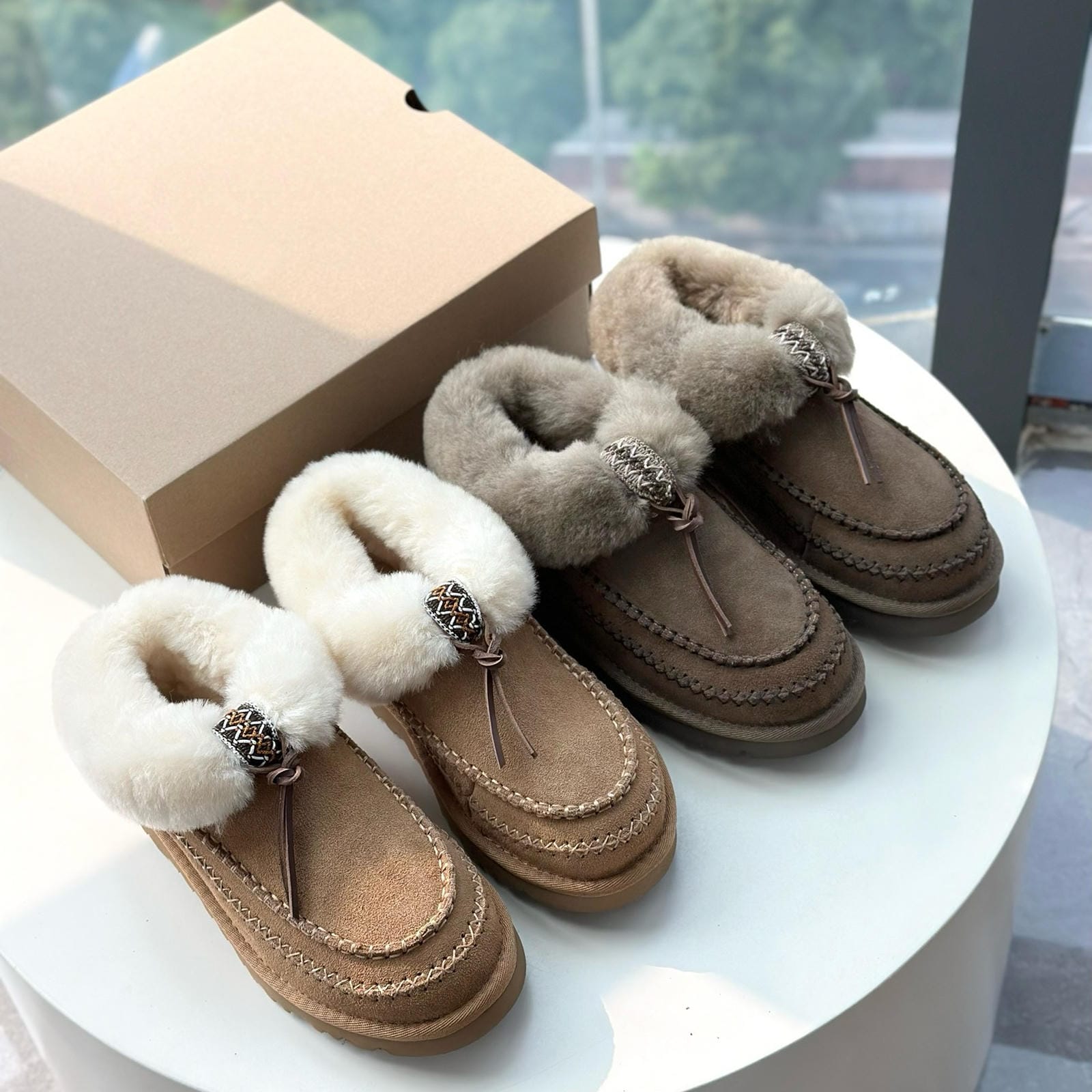 Water-Resistant Suede Platform Snow Boots Cozy Sheepskin Lined Winter Ankle Boot Thick Sole Winter Boots