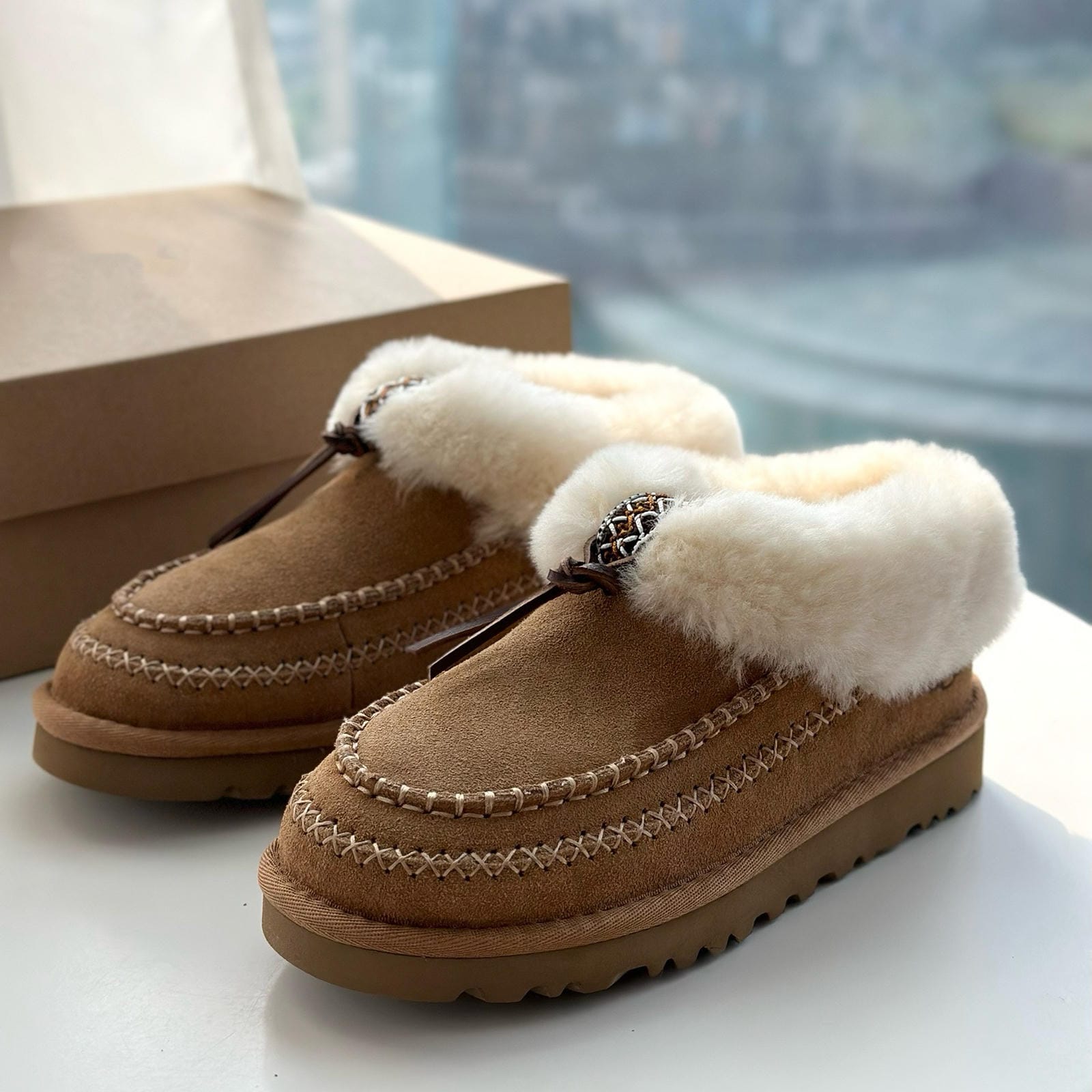 Water-Resistant Suede Platform Snow Boots Cozy Sheepskin Lined Winter Ankle Boot Thick Sole Winter Boots