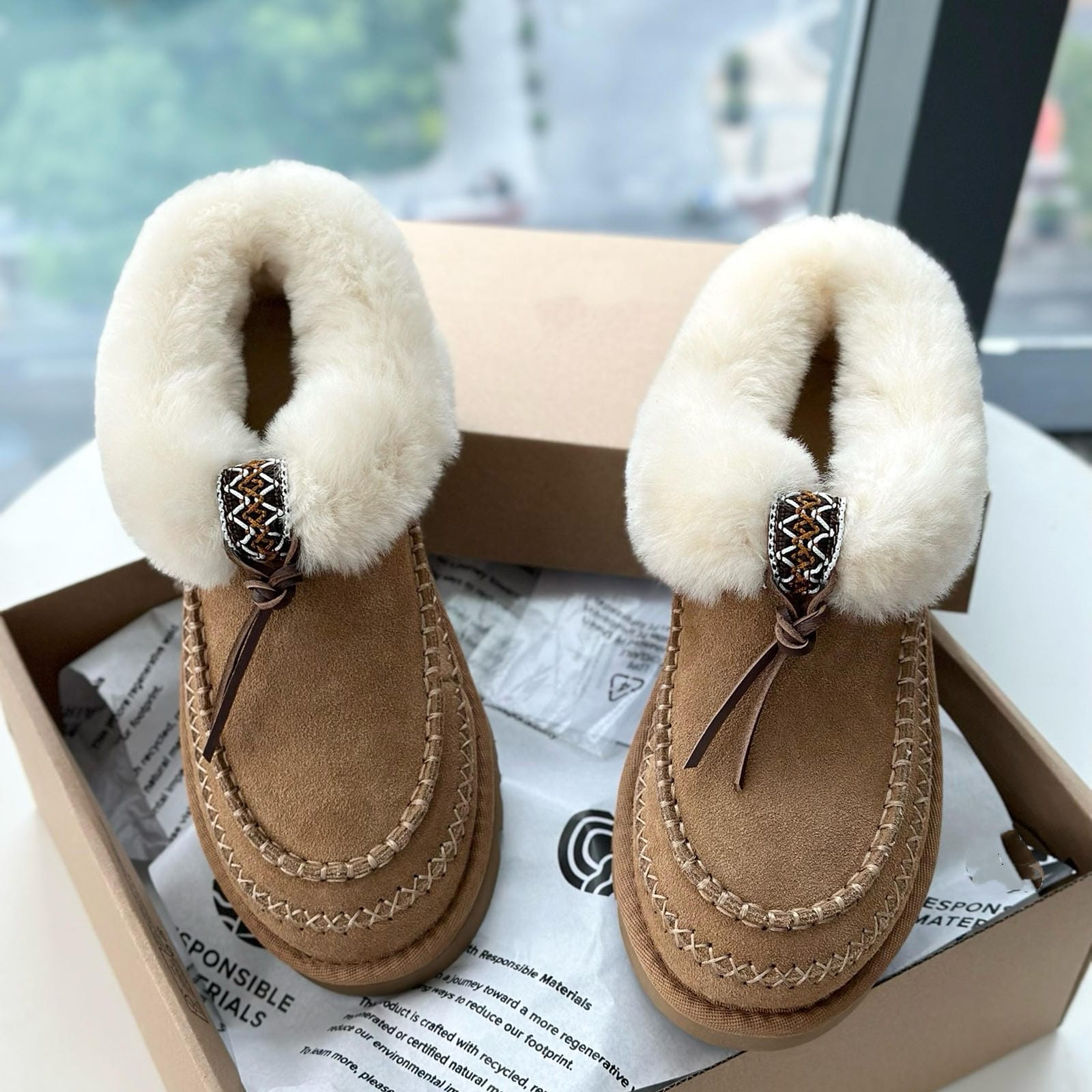 Water-Resistant Suede Platform Snow Boots Cozy Sheepskin Lined Winter Ankle Boot Thick Sole Winter Boots