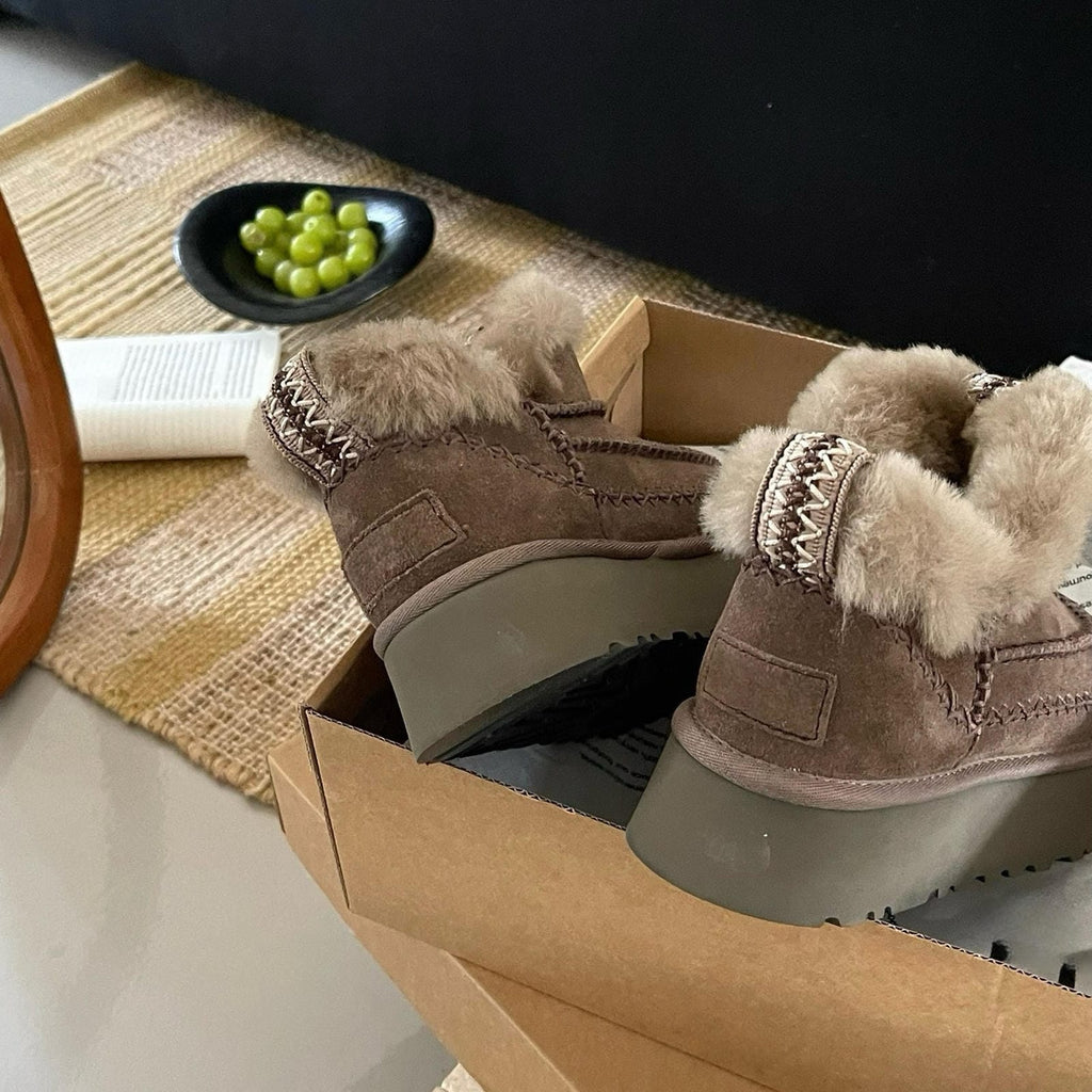 Real Wool Fur Lined Platform Boot Women's Slip-On Sheepskin Boots Anti-Slip Thick Sole Winter Footwear