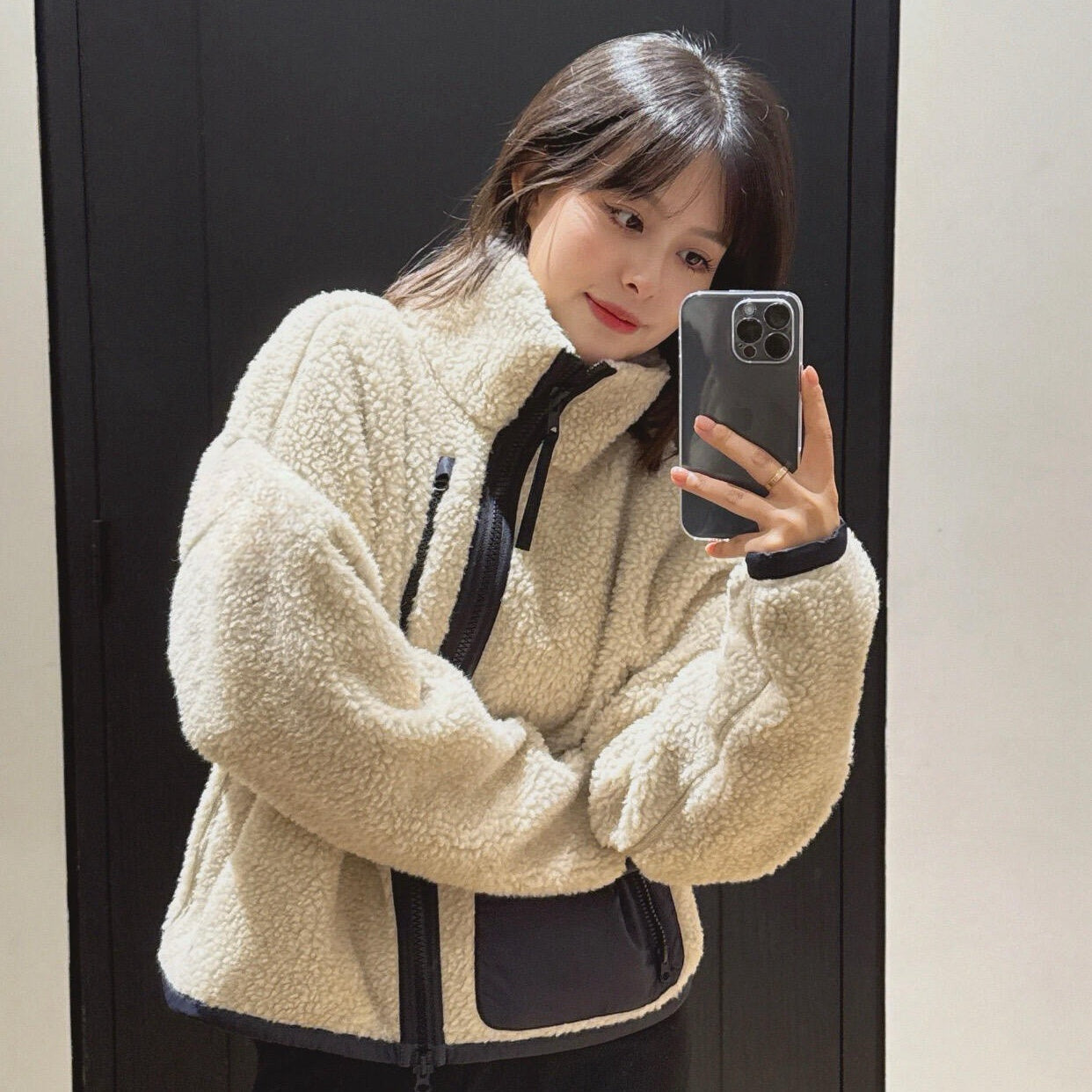 Women's Color Block Lamb Sherpa Fleece Jacket Stand Collar & Hooded Design Full Zipper Closure Warm & Cozy Outerwear