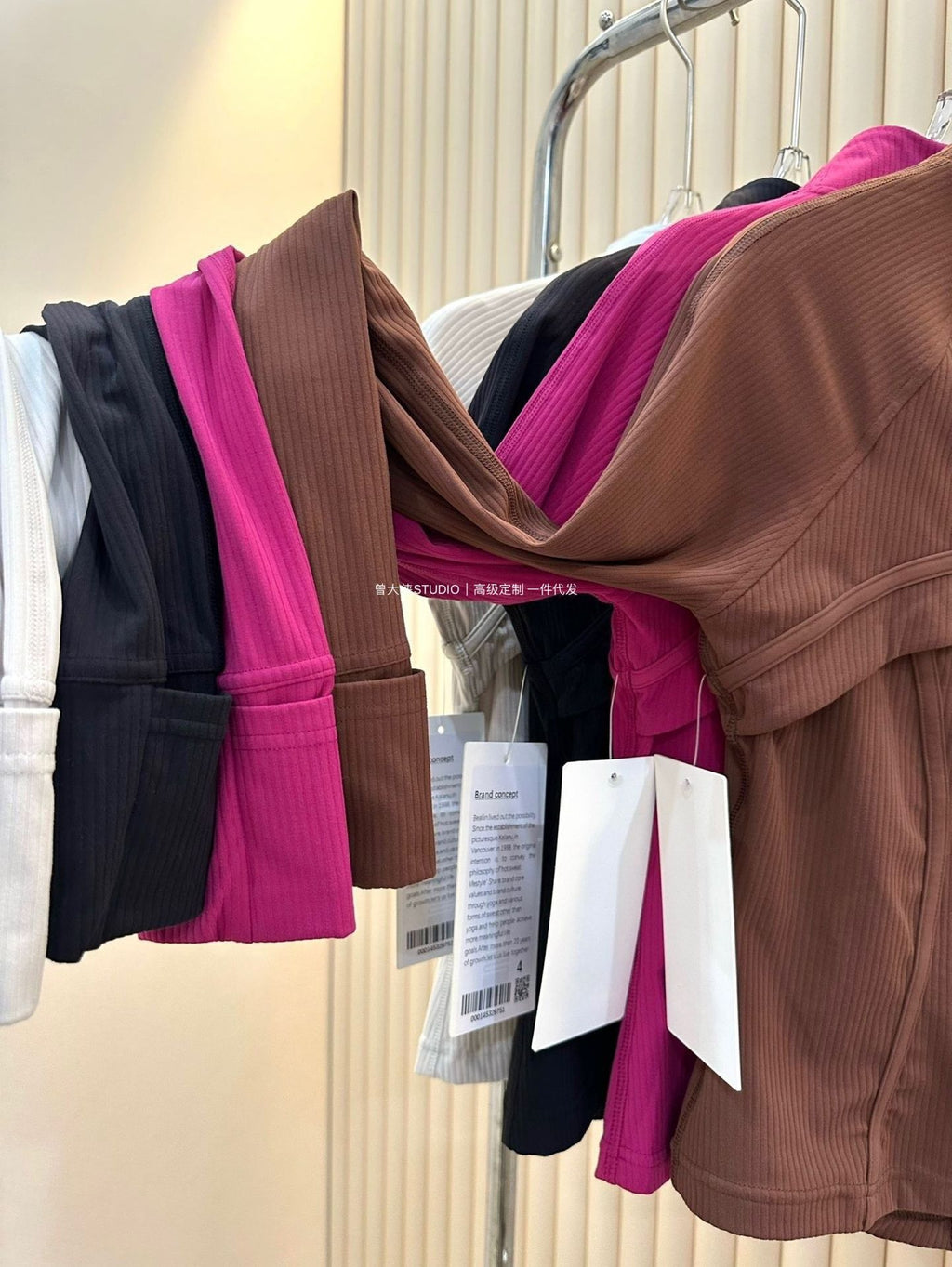 *Define Short Threaded Jacket lulu Yoga clothing for women, slim-fit outdoor fitness sun-protective sports slimming jacket