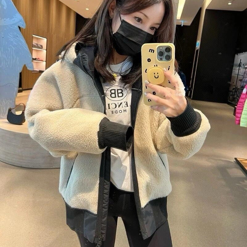 Women's Color Block Lamb Sherpa Fleece Jacket Stand Collar & Hooded Design Full Zipper Closure Warm & Cozy Outerwear