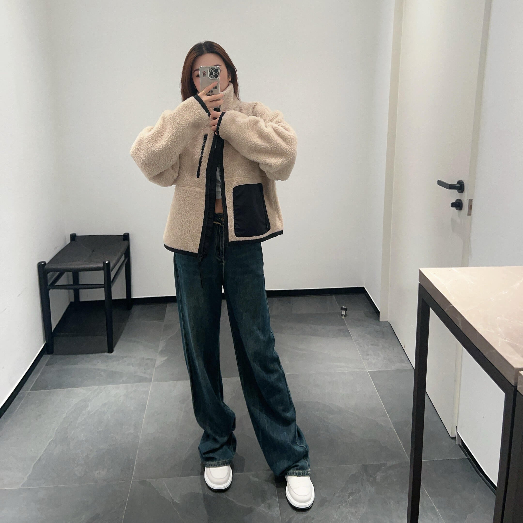 Women's Color Block Lamb Sherpa Fleece Jacket Stand Collar & Hooded Design Full Zipper Closure Warm & Cozy Outerwear