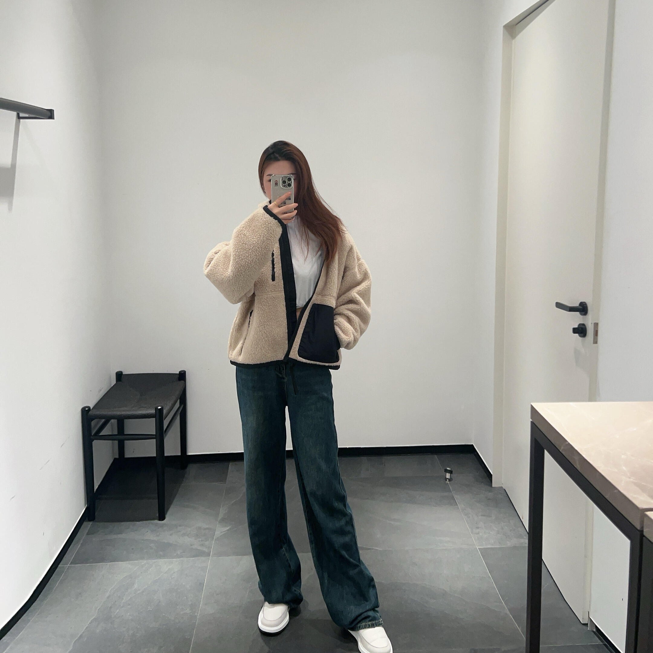 Women's Color Block Lamb Sherpa Fleece Jacket Stand Collar & Hooded Design Full Zipper Closure Warm & Cozy Outerwear