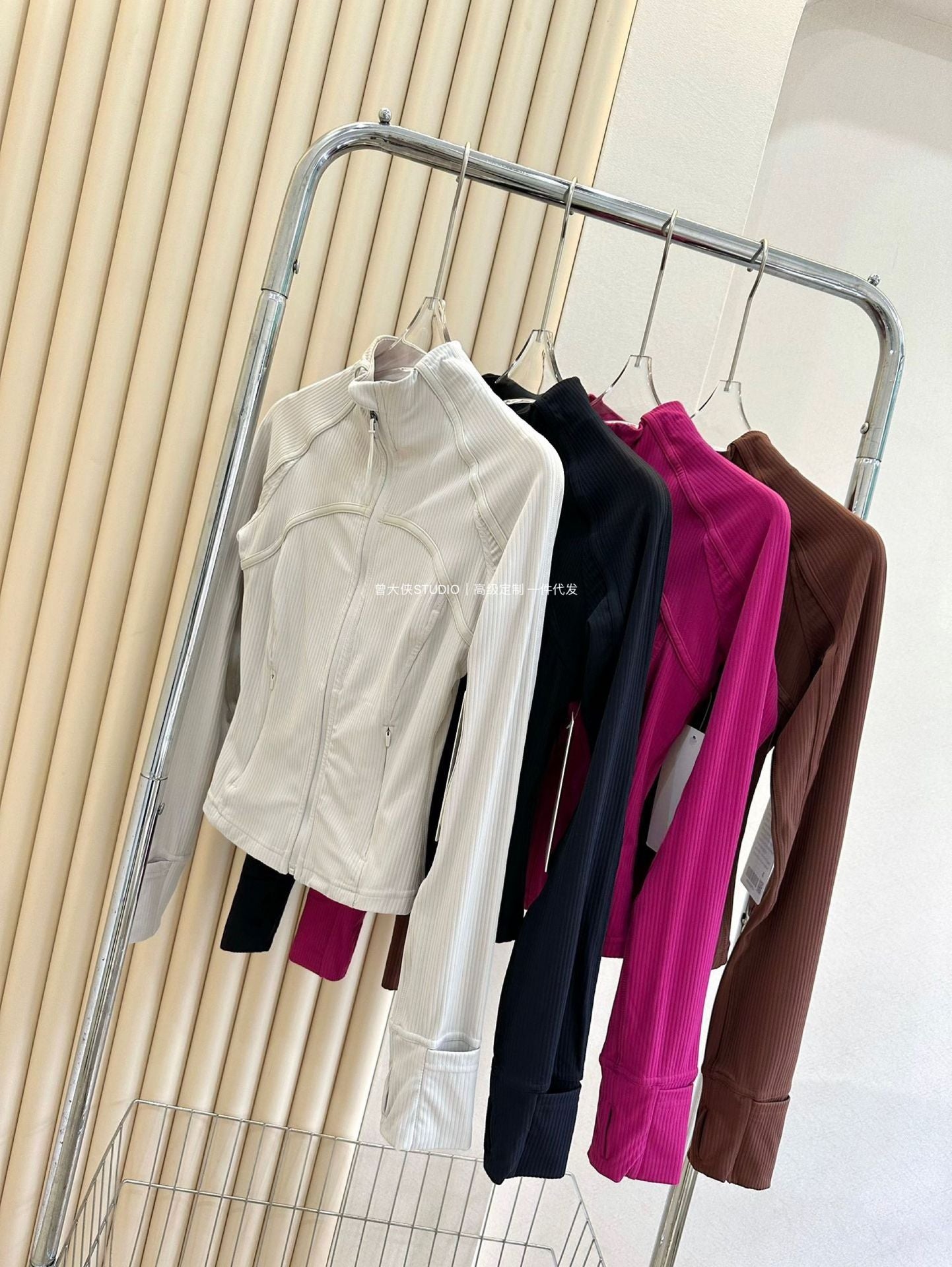 *Define Short Threaded Jacket lulu Yoga clothing for women, slim-fit outdoor fitness sun-protective sports slimming jacket