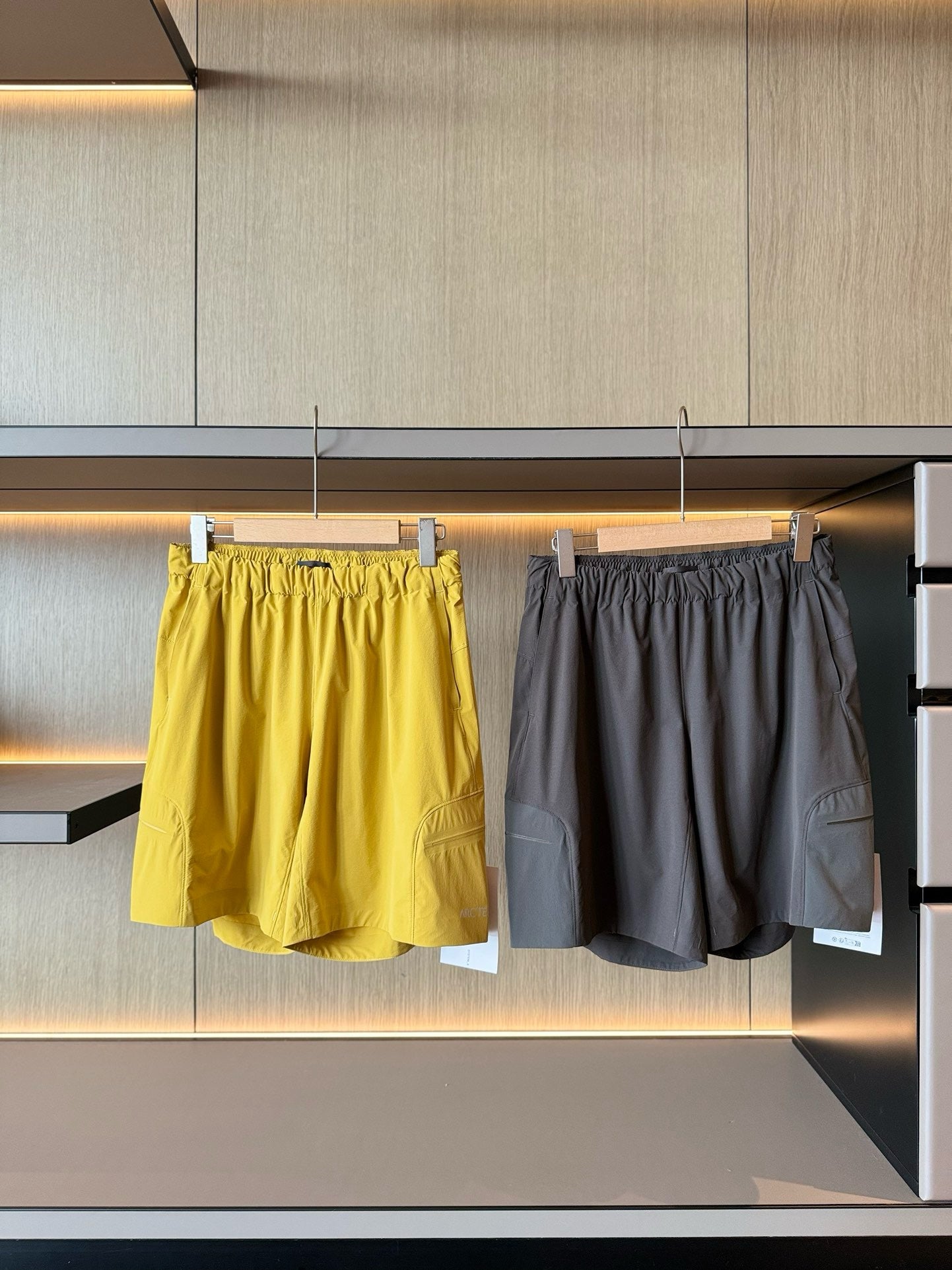 Unisex Lightweight Quick-Dry Polyester Nylon Casual Shorts For Men & Women