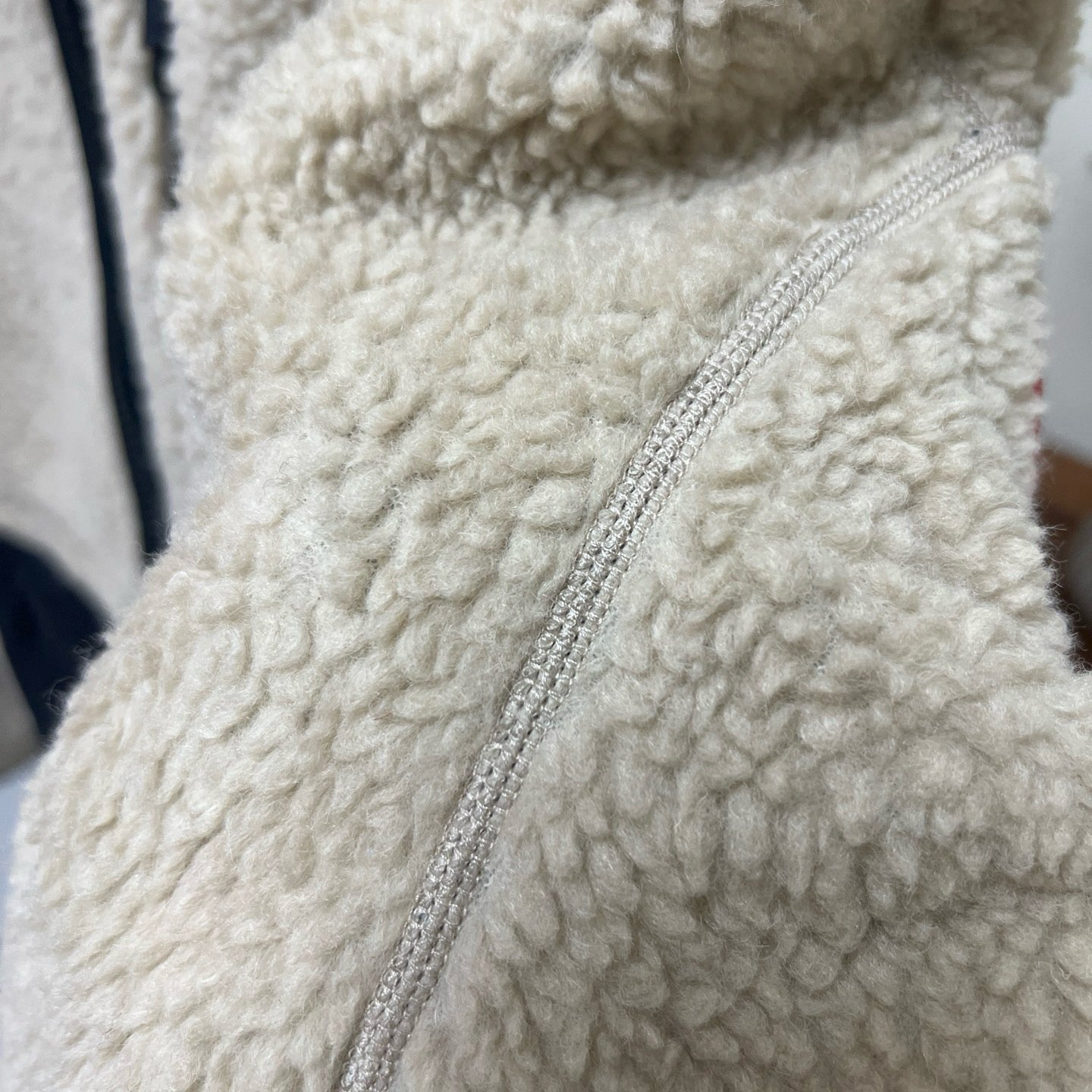 Women's Color Block Lamb Sherpa Fleece Jacket Stand Collar & Hooded Design Full Zipper Closure Warm & Cozy Outerwear