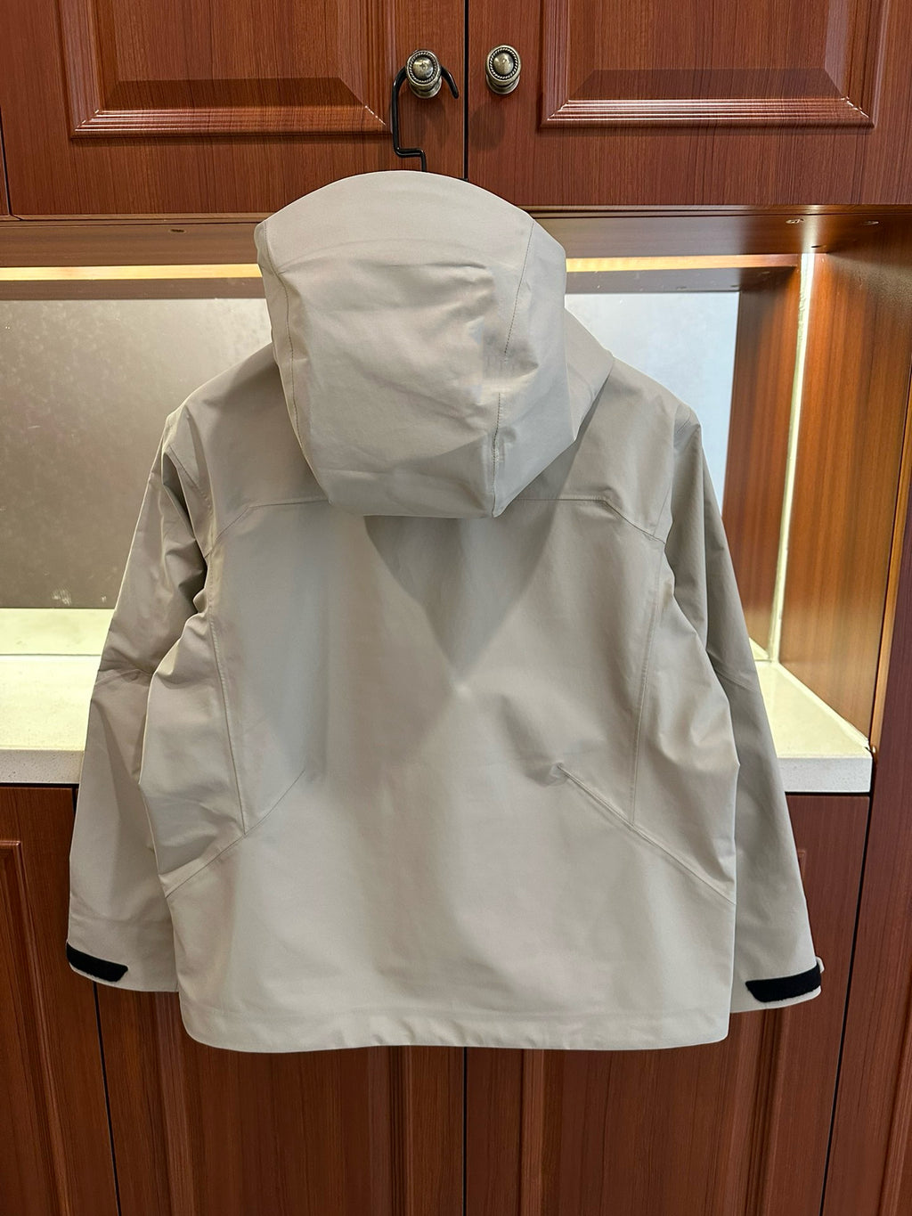 Unisex Waterproof Windproof Anti-Wrinkle Hardshell Jacket All-Weather Easy Care