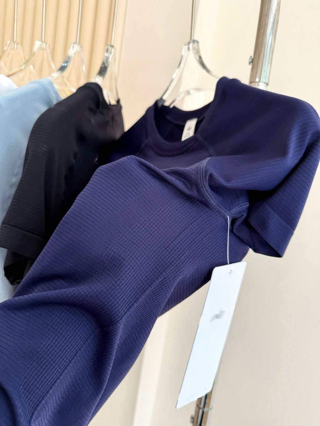 *ALO Nude Seamless Running Short Sleeve Summer Quick-Dry Sports Fitness Running Training Breathable Yoga One-Piece Fabric T