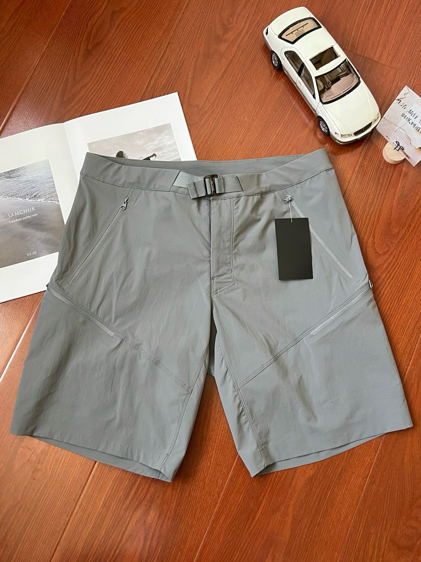 Unisex Quick-Dry Outdoor Hiking Shorts Lightweight Breathable Grey Black