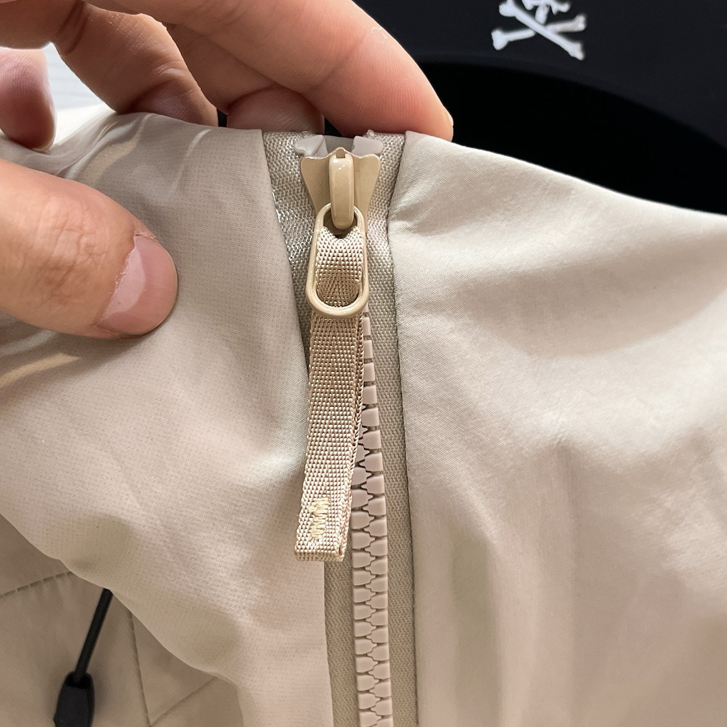 Unisex Waterproof Windproof Anti-Wrinkle Hardshell Jacket All-Weather Easy Care