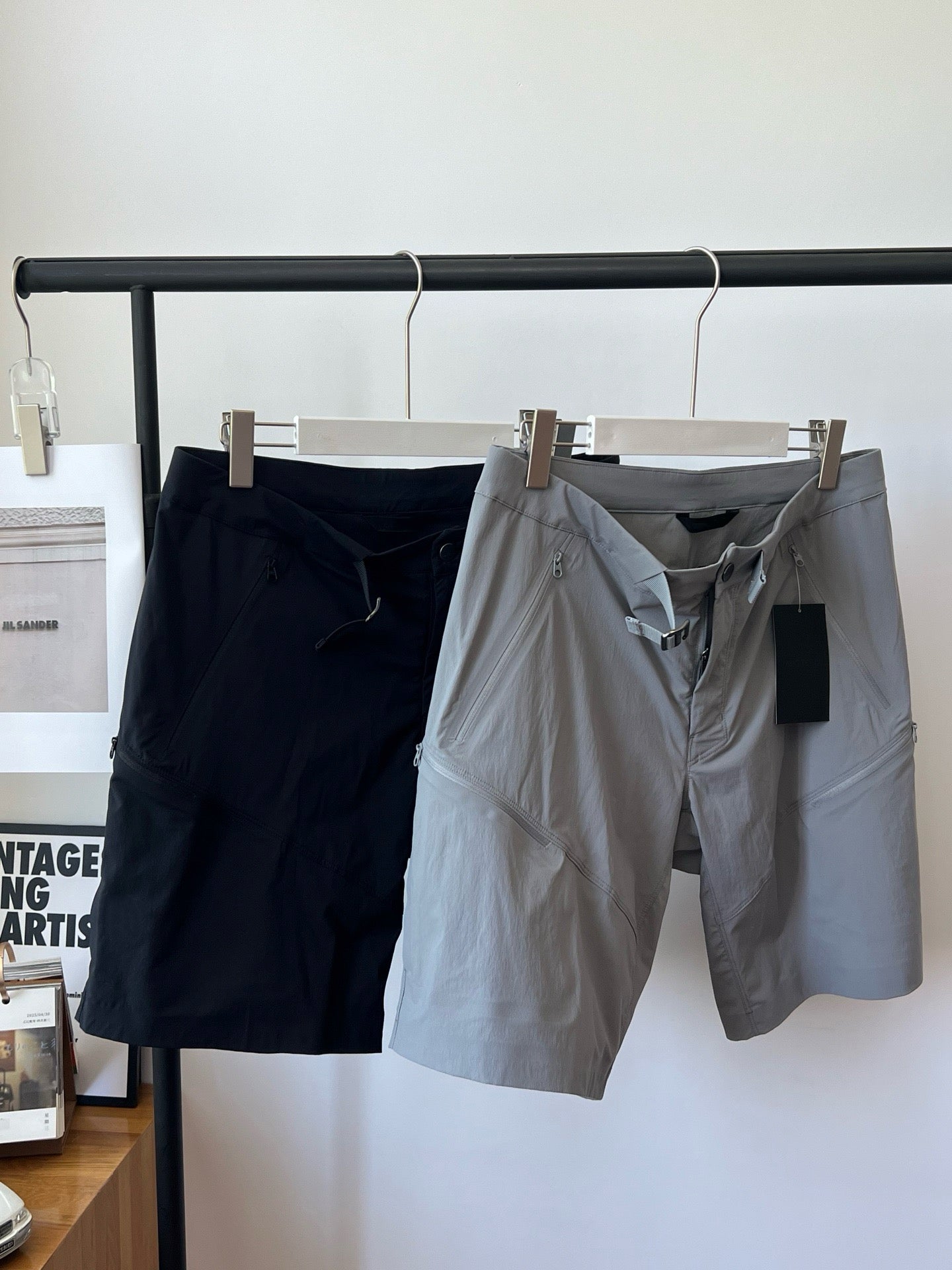 Unisex Quick-Dry Outdoor Hiking Shorts Lightweight Breathable Grey Black