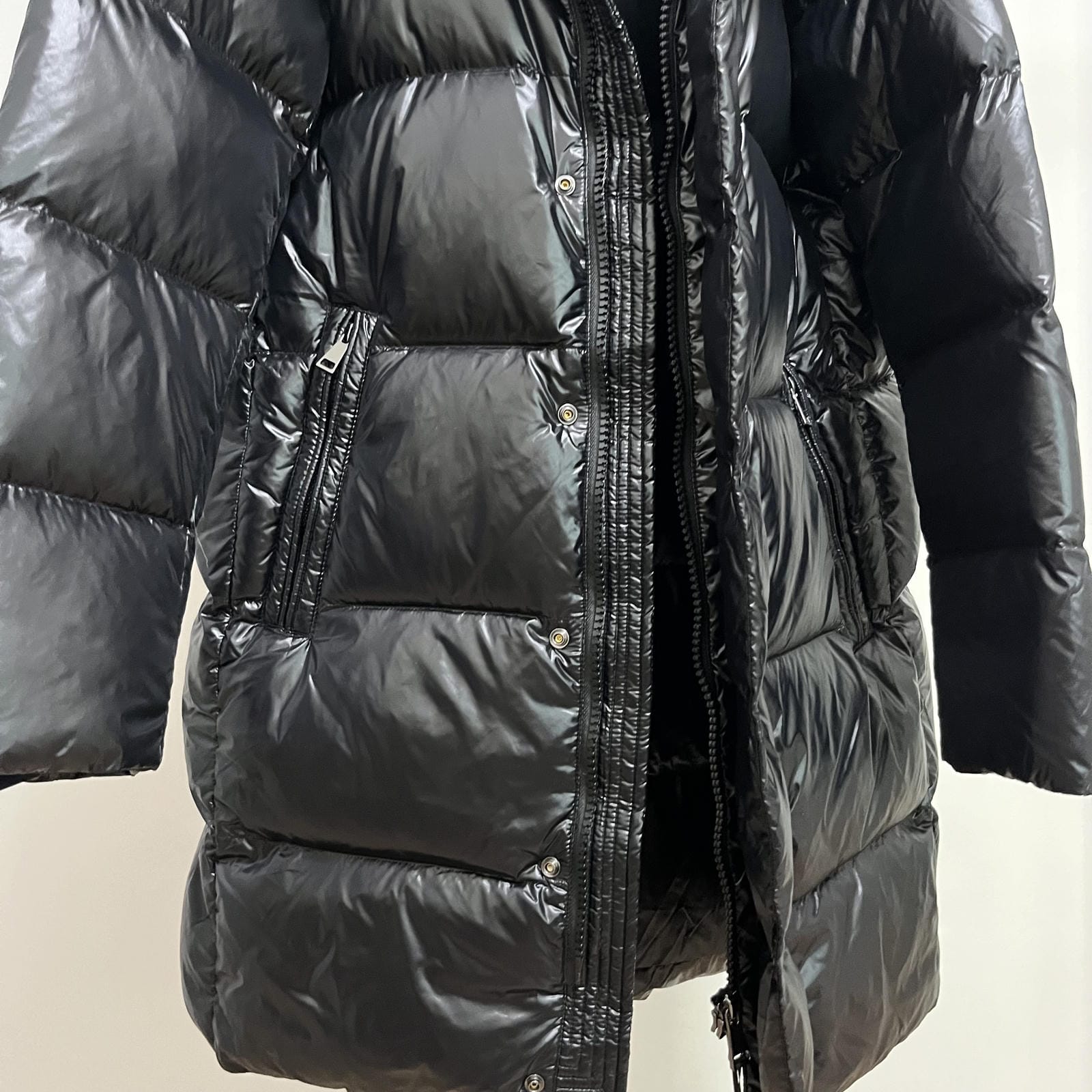 Long Duck Down Jacket With  6 horizontal baffles Hooded 850FP Warm Puffy Unisex Black Pocket Woman Man Easy Clean model 2323
