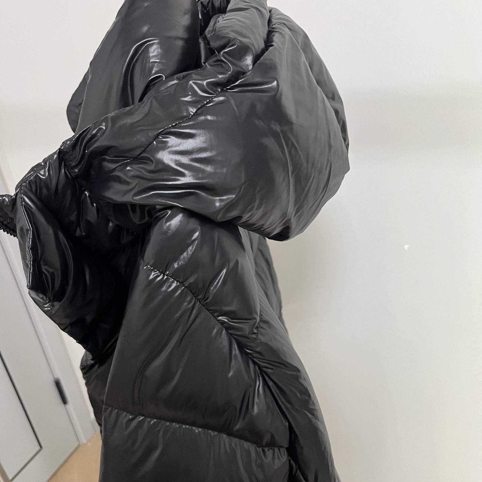 Long Duck Down Jacket With  6 horizontal baffles Hooded 850FP Warm Puffy Unisex Black Pocket Woman Man Easy Clean model 2323