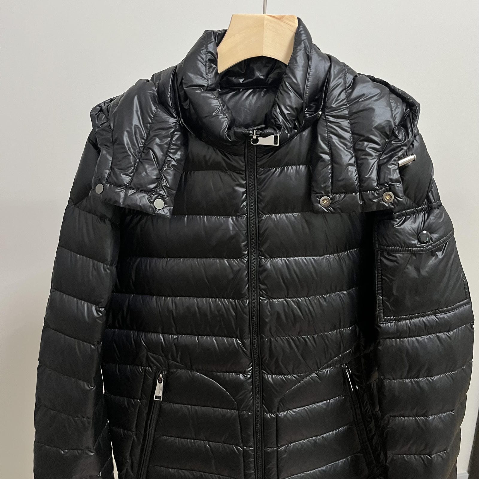 Goose Down hooded Jacket  puffy Unisex Man Woman FluffyLight Warm With Hood Pockets Easy Clean model 3014