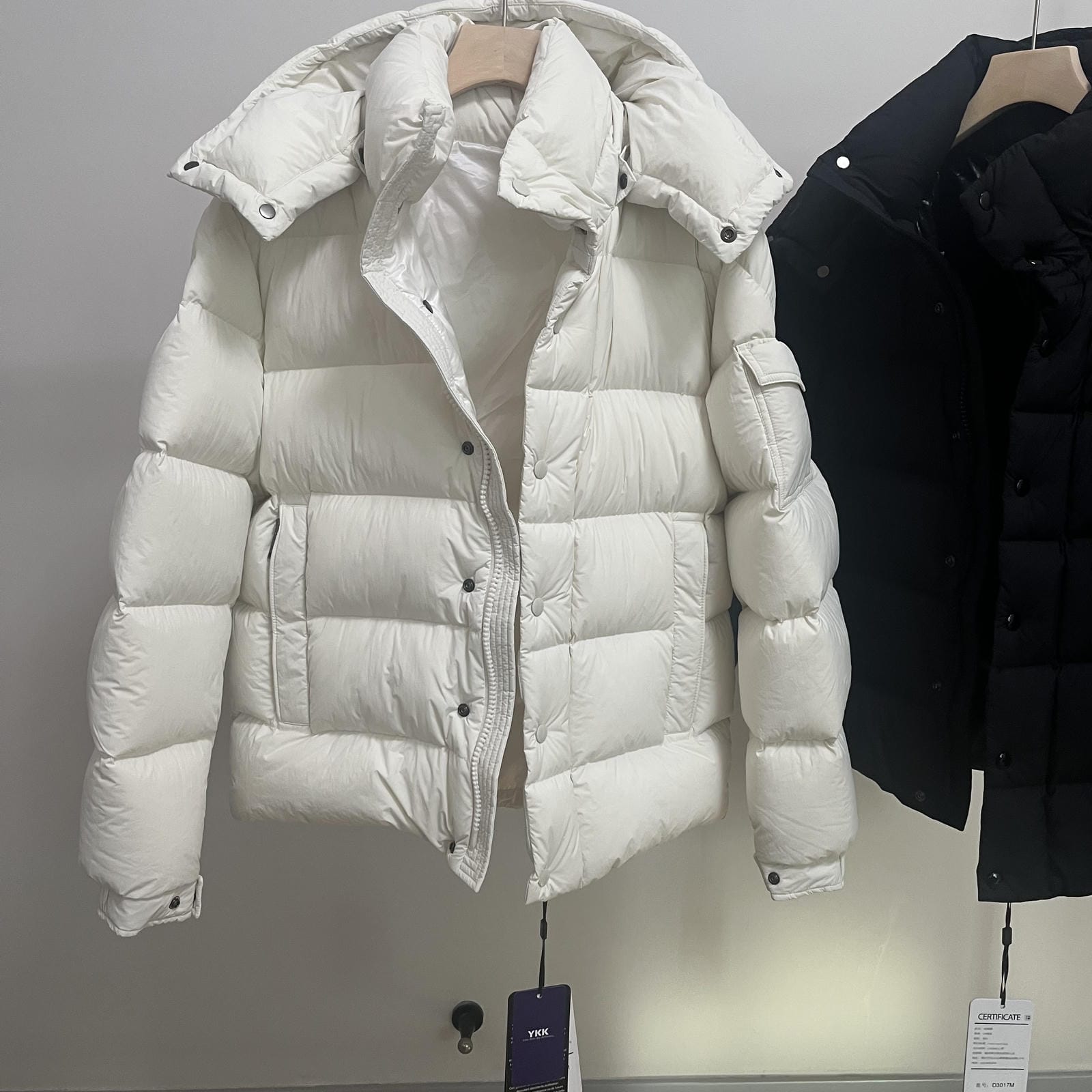 Goose Down Jacket Puffy Fluffy Warm Woman Easy Clean With Hood Lightweight 850FP model 3017