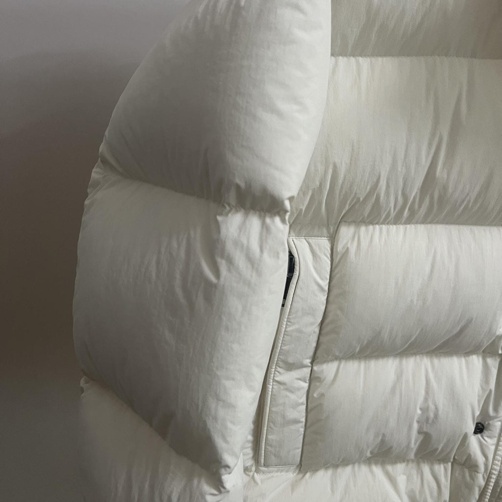 Goose Down Jacket Puffy Fluffy Warm Woman Easy Clean With Hood Lightweight 850FP model 3017