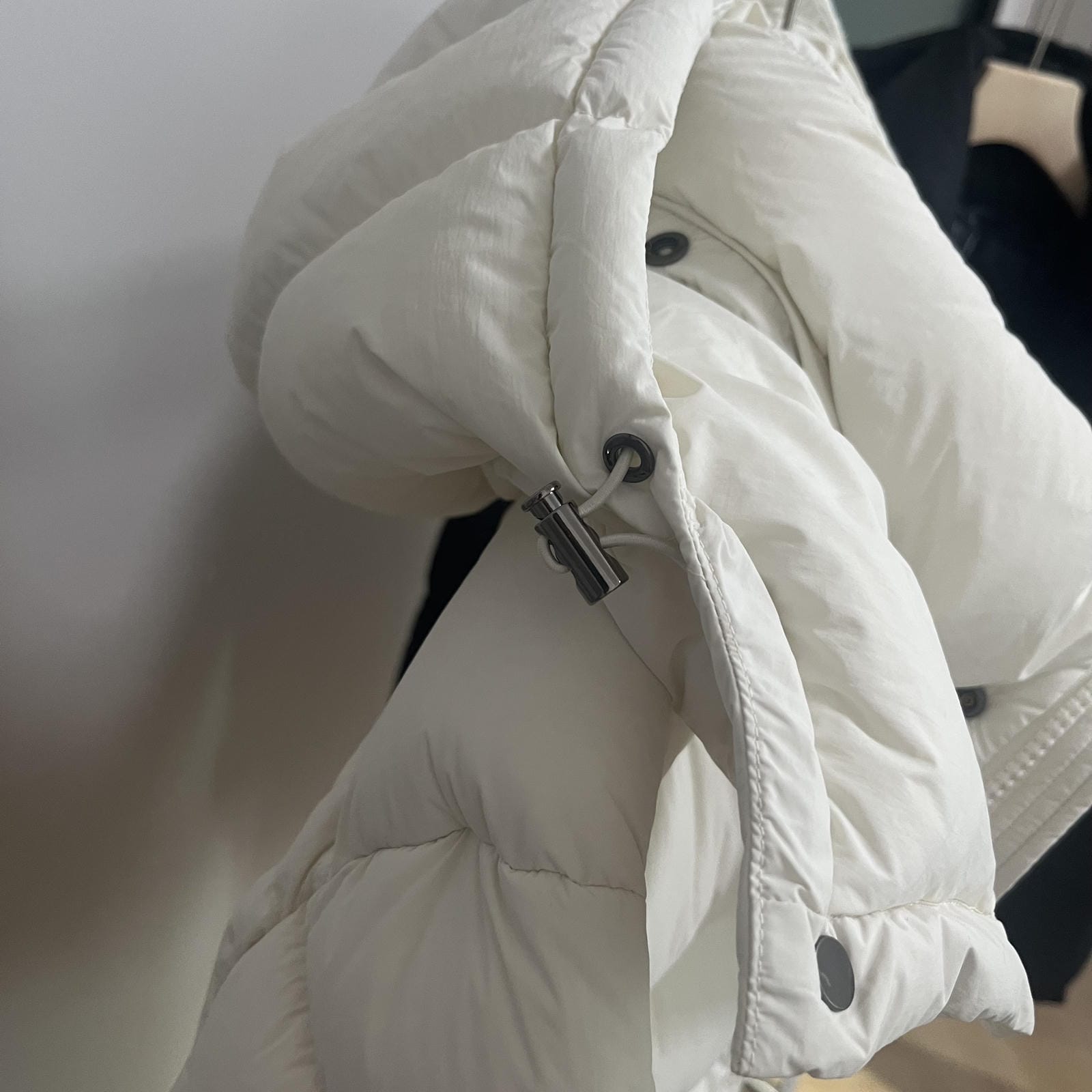 Goose Down Jacket Puffy Fluffy Warm Woman Easy Clean With Hood Lightweight 850FP model 3017