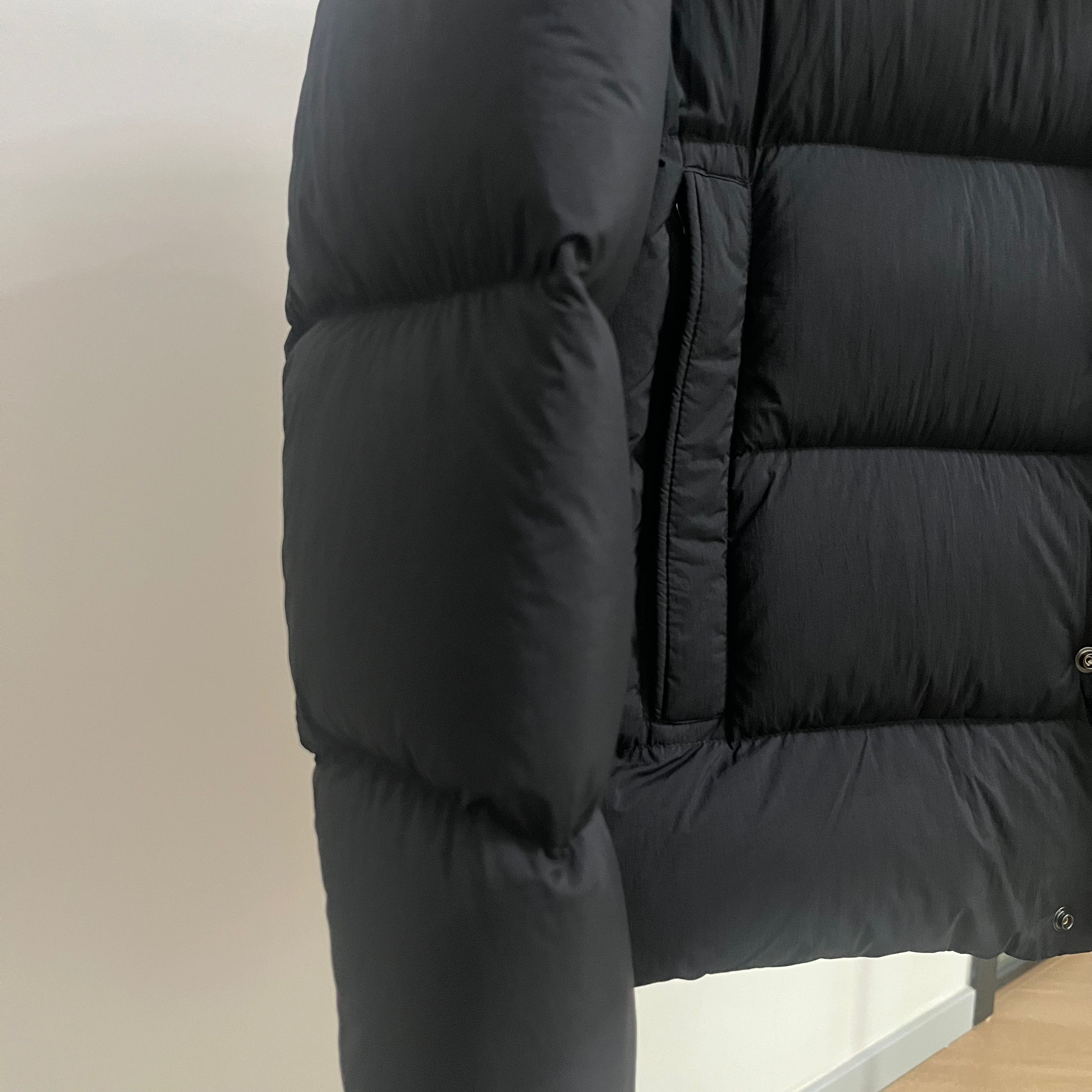 Goose Down Jacket Puffy Fluffy Warm Unisex Woman Man Easy Clean With Hood Lightweight 850FP model 3017