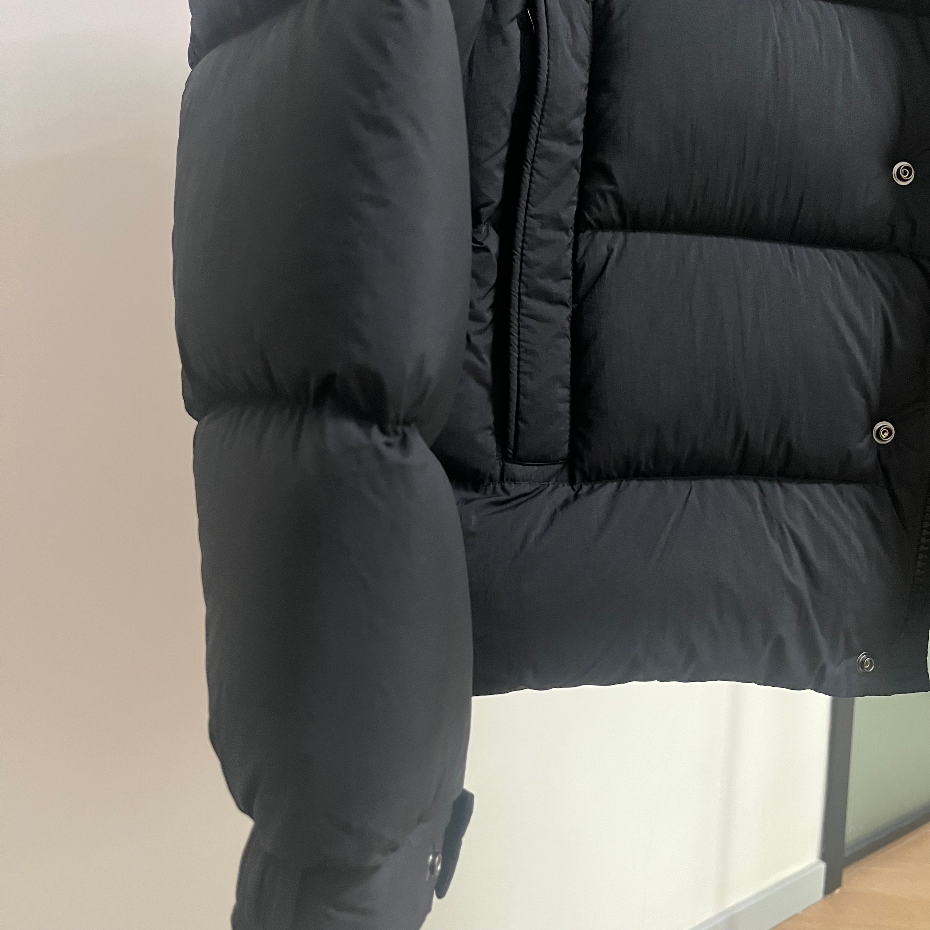 Goose Down Jacket Puffy Fluffy Warm Unisex Woman Man Easy Clean With Hood Lightweight 850FP model 3017