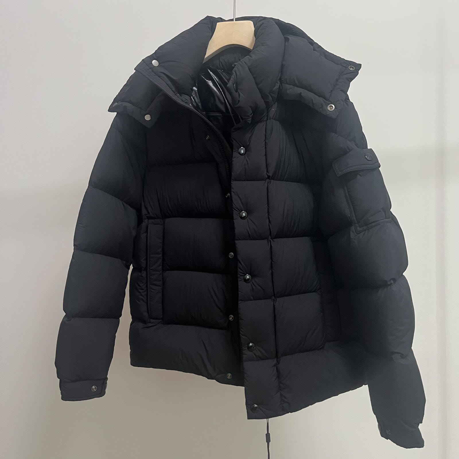 Goose Down Jacket Puffy Fluffy Warm Woman Easy Clean With Hood Lightweight 850FP model 3017