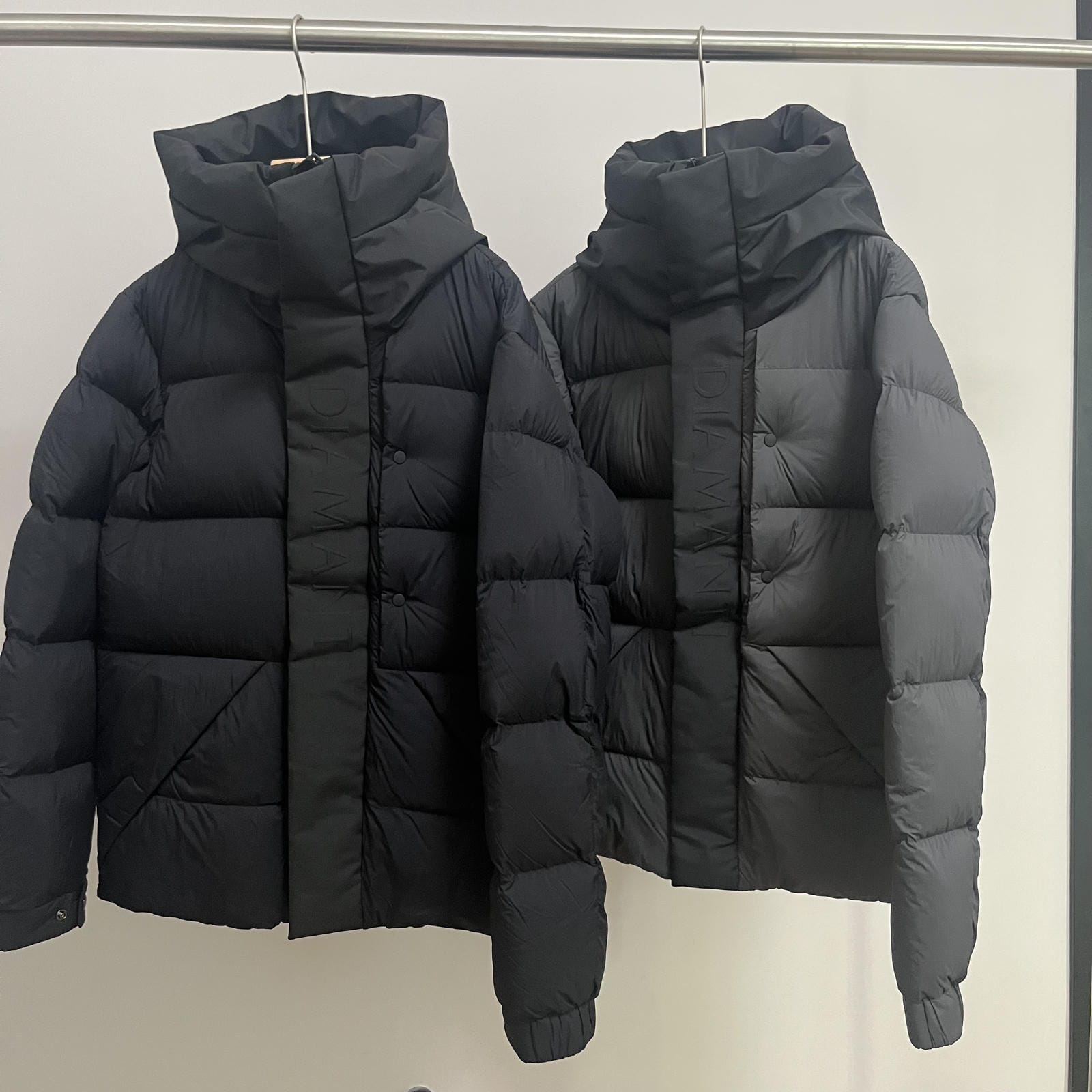 Goose Down Jacket Coat Warm Black Dark Color Unisex Hooded 850FP Toasty Cozy Soft Downy Lightweight model 2319