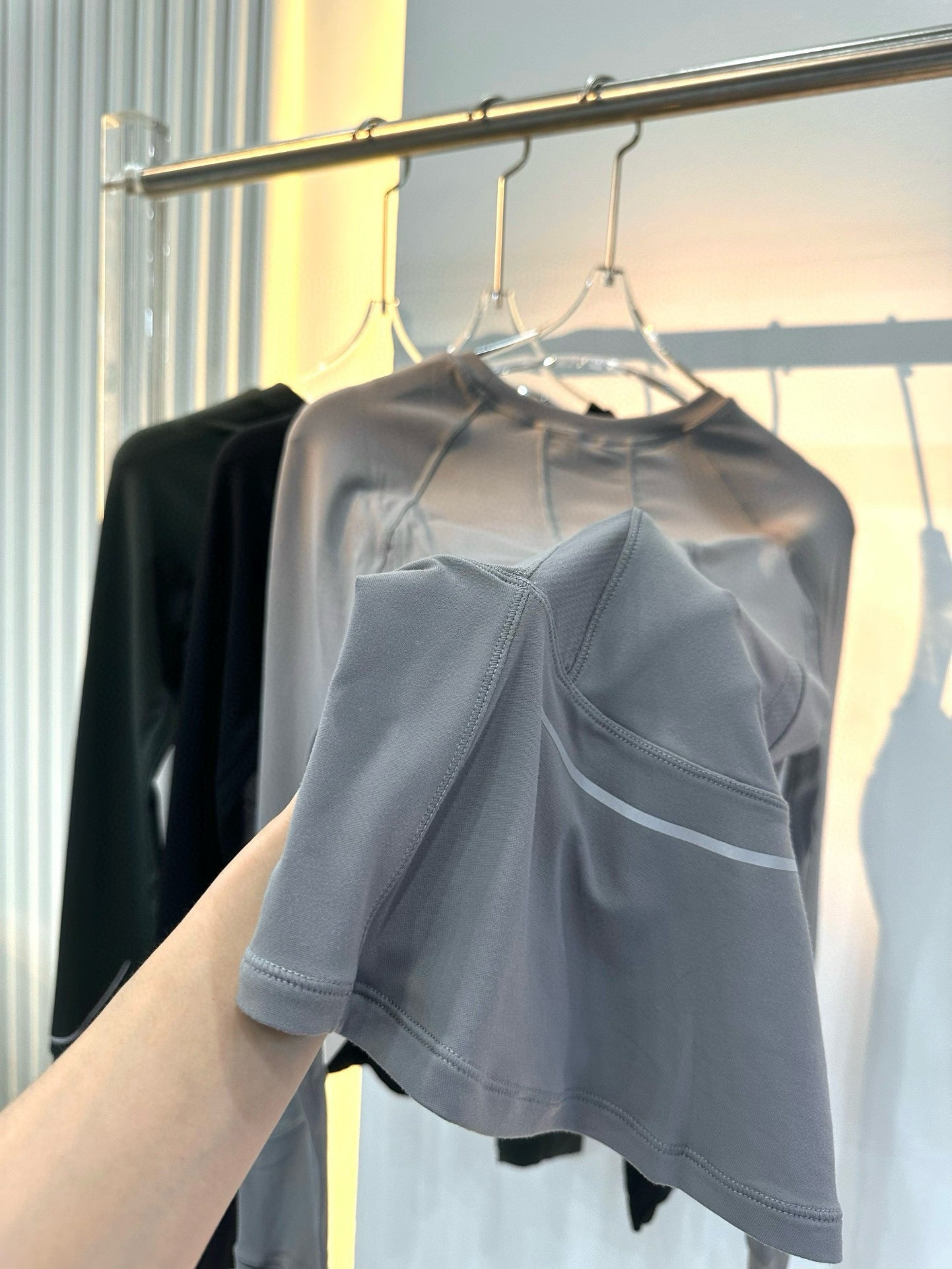 Quick-Dry Breathable Fitness Reflective strip long sleeve T Shirt Quick-Dry Breathable Fitness Round Neck Slim Fit Yoga Top Slimming Shirt