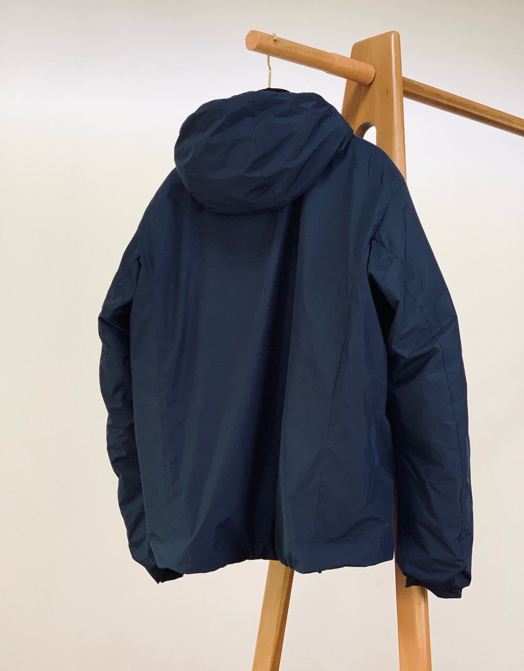 Winter Men's Women's  Unisex Lightweight Cotton Jacket Water-Resistant Hooded Design Windproof Warm Cotton Coat Fashion Trendy Men's Outerwear Lightweight Thermal  Cotton-Padded