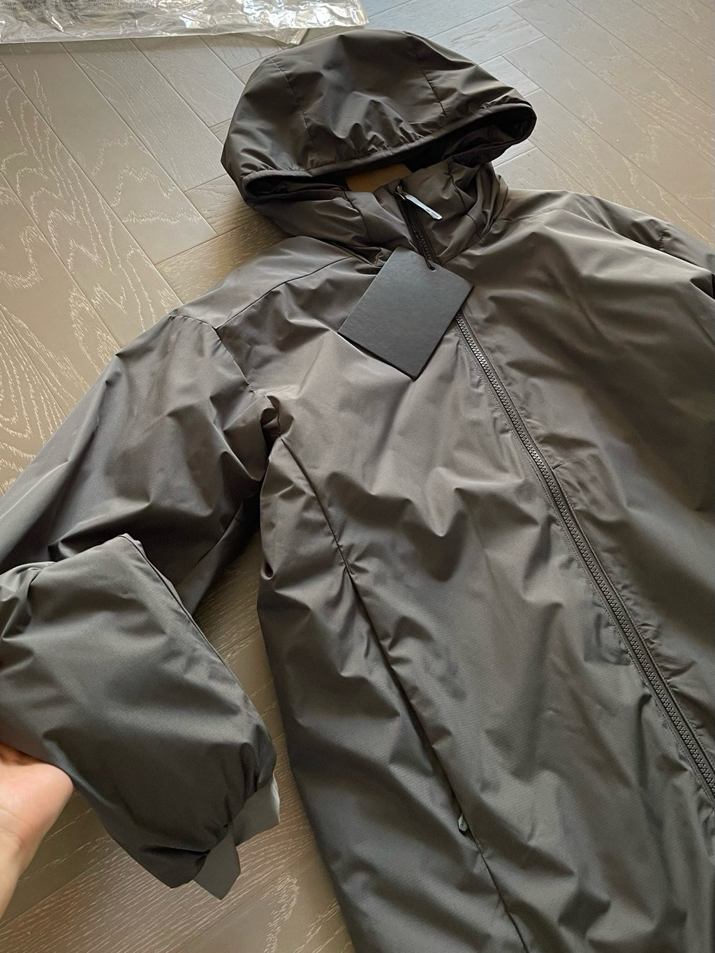 Winter Men's Women's  Unisex Lightweight Cotton Jacket Water-Resistant Hooded Design Windproof Warm Cotton Coat Fashion Trendy Men's Outerwear Lightweight Thermal  Cotton-Padded