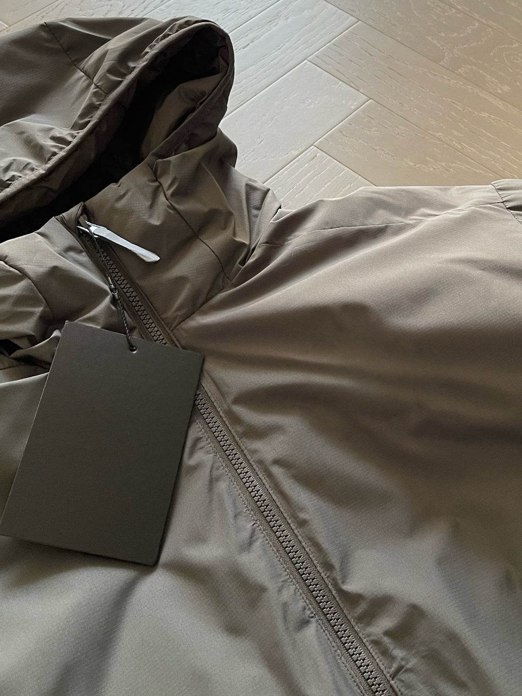 Winter Men's Women's  Unisex Lightweight Cotton Jacket Water-Resistant Hooded Design Windproof Warm Cotton Coat Fashion Trendy Men's Outerwear Lightweight Thermal  Cotton-Padded