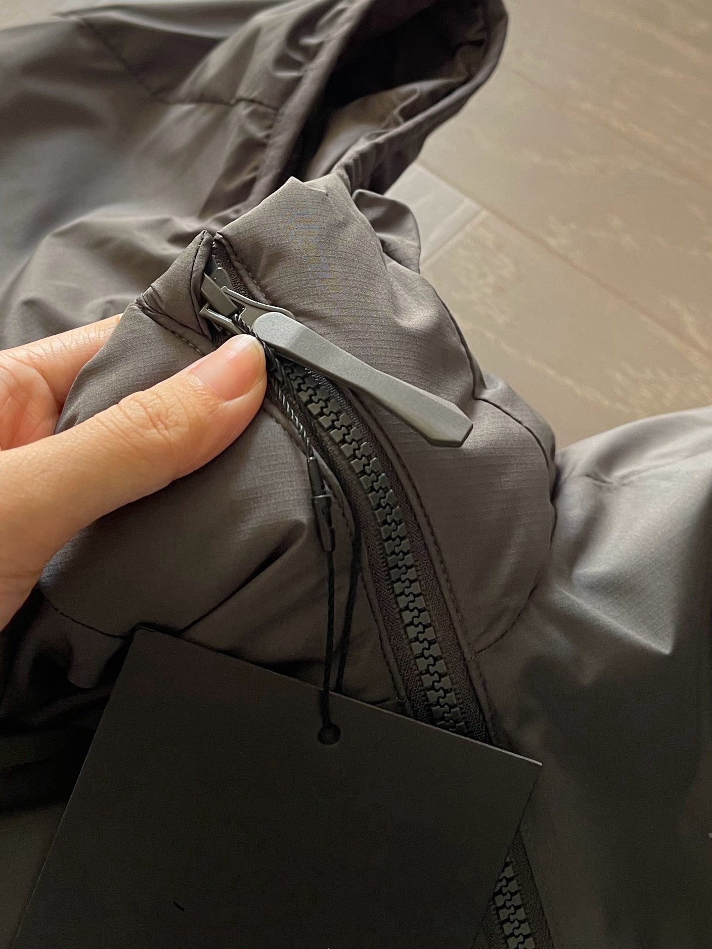 Winter Men's Women's  Unisex Lightweight Cotton Jacket Water-Resistant Hooded Design Windproof Warm Cotton Coat Fashion Trendy Men's Outerwear Lightweight Thermal  Cotton-Padded