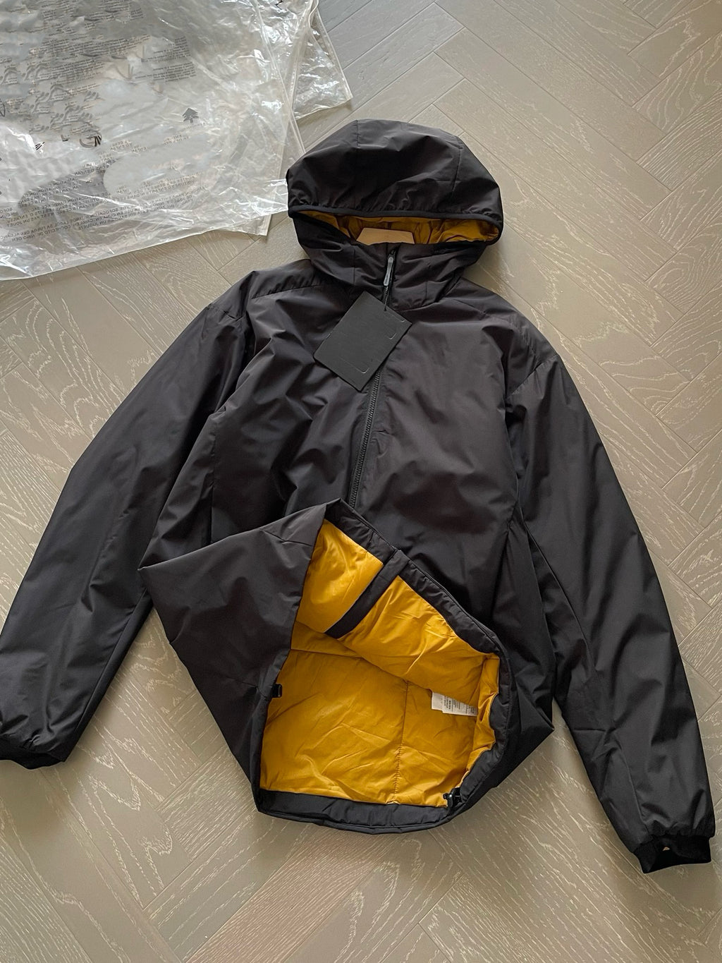 Winter Men's Women's  Unisex Lightweight Cotton Jacket Water-Resistant Hooded Design Windproof Warm Cotton Coat Fashion Trendy Men's Outerwear Lightweight Thermal  Cotton-Padded