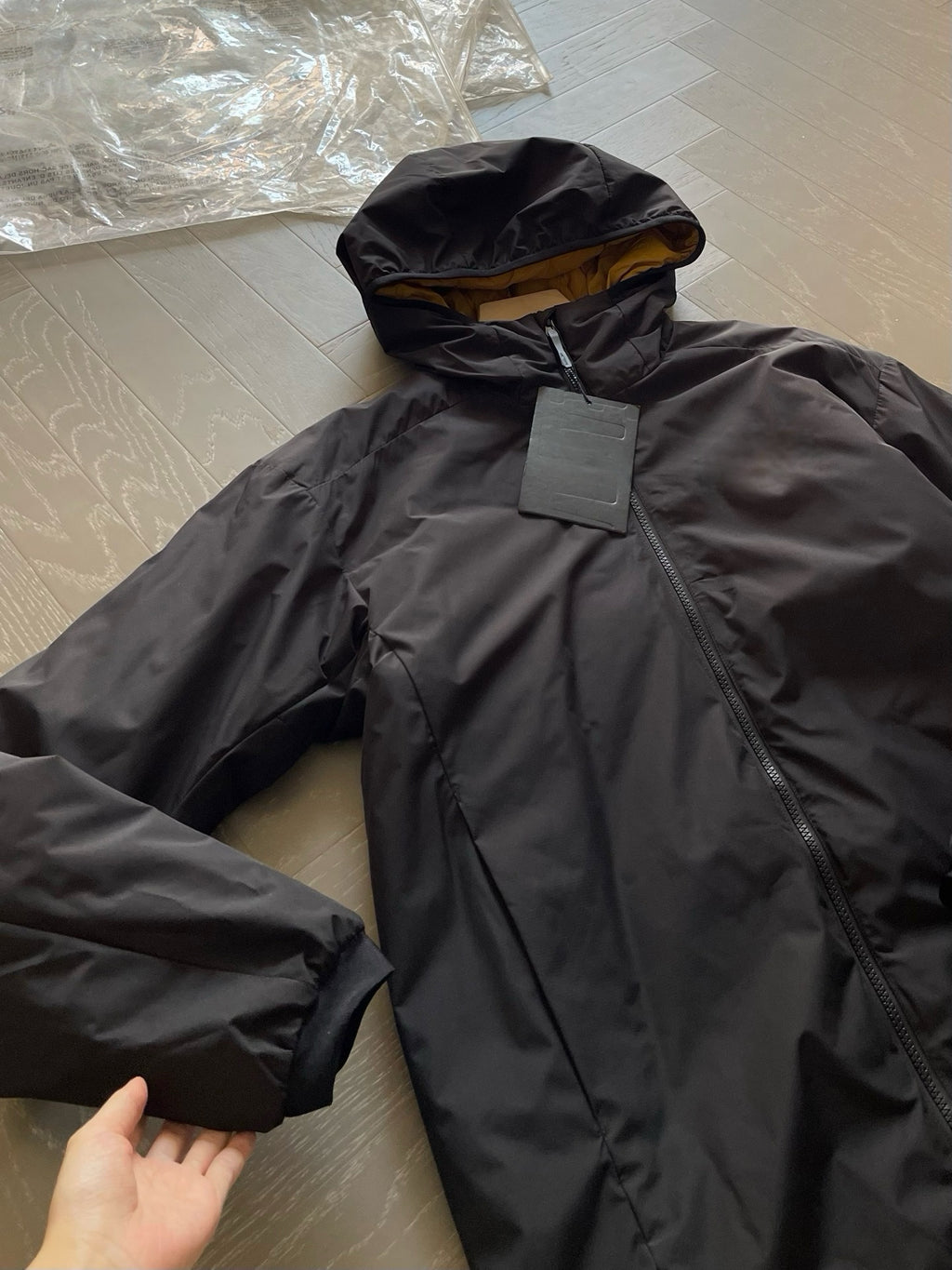 Winter Men's Women's  Unisex Lightweight Cotton Jacket Water-Resistant Hooded Design Windproof Warm Cotton Coat Fashion Trendy Men's Outerwear Lightweight Thermal  Cotton-Padded