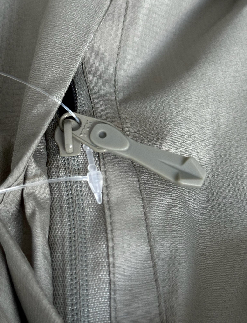 Winter Men's Women's  Unisex Lightweight Cotton Jacket Water-Resistant Hooded Design Windproof Warm Cotton Coat Fashion Trendy Men's Outerwear Lightweight Thermal  Cotton-Padded