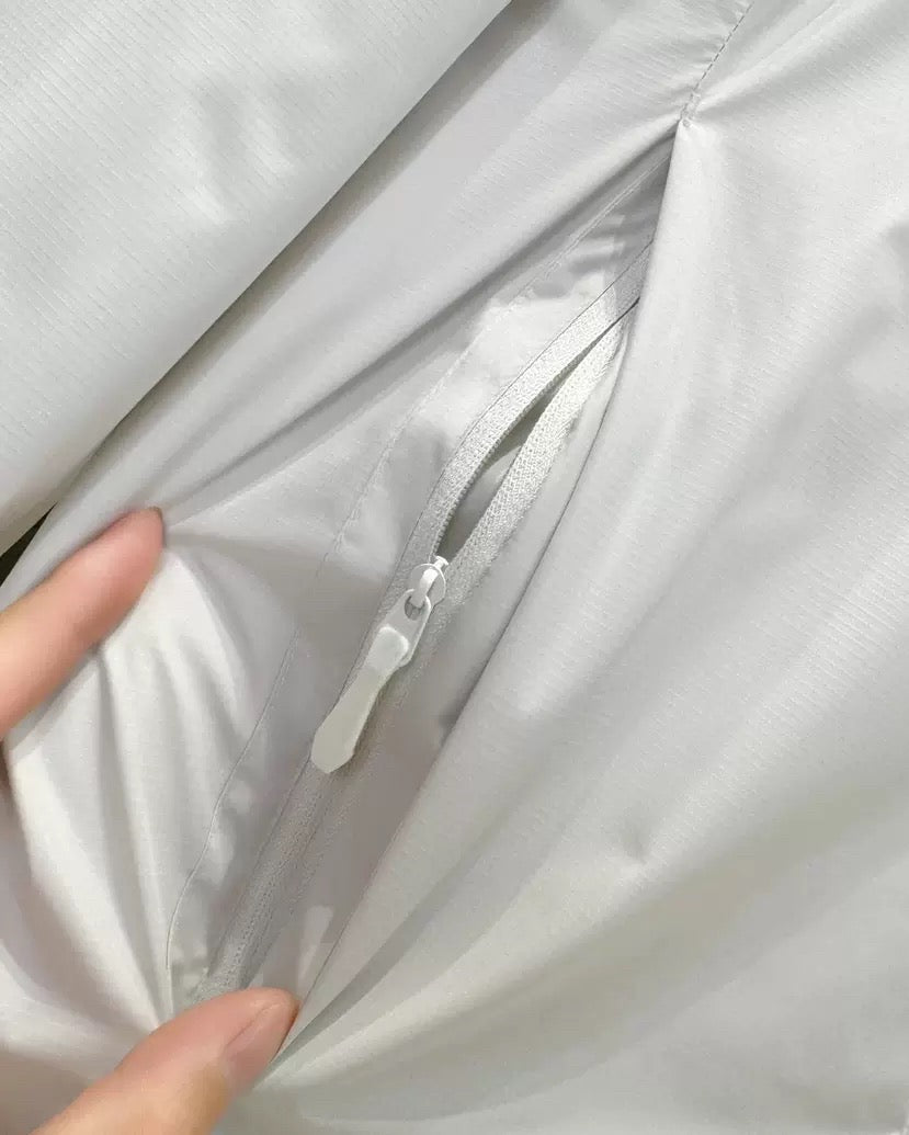 Winter Men's Women's  Unisex Lightweight Cotton Jacket Water-Resistant Hooded Design Windproof Warm Cotton Coat Fashion Trendy Men's Outerwear Lightweight Thermal  Cotton-Padded