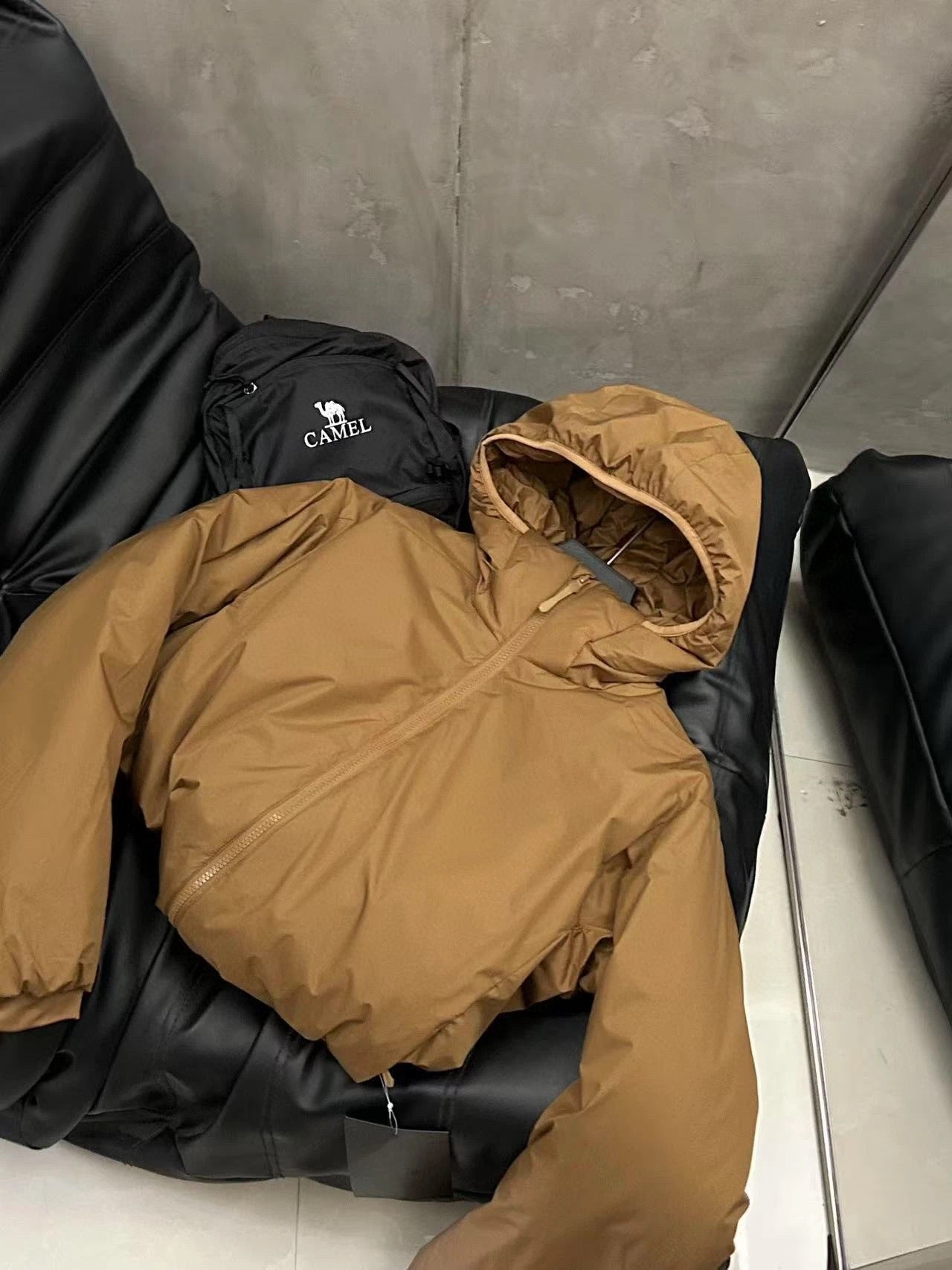 Winter Men's Women's  Unisex Lightweight Cotton Jacket Water-Resistant Hooded Design Windproof Warm Cotton Coat Fashion Trendy Men's Outerwear Lightweight Thermal  Cotton-Padded