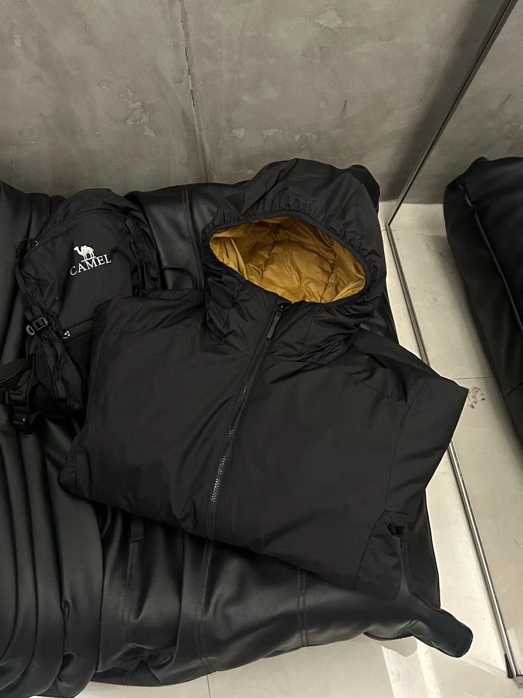 Winter Men's Women's  Unisex Lightweight Cotton Jacket Water-Resistant Hooded Design Windproof Warm Cotton Coat Fashion Trendy Men's Outerwear Lightweight Thermal  Cotton-Padded