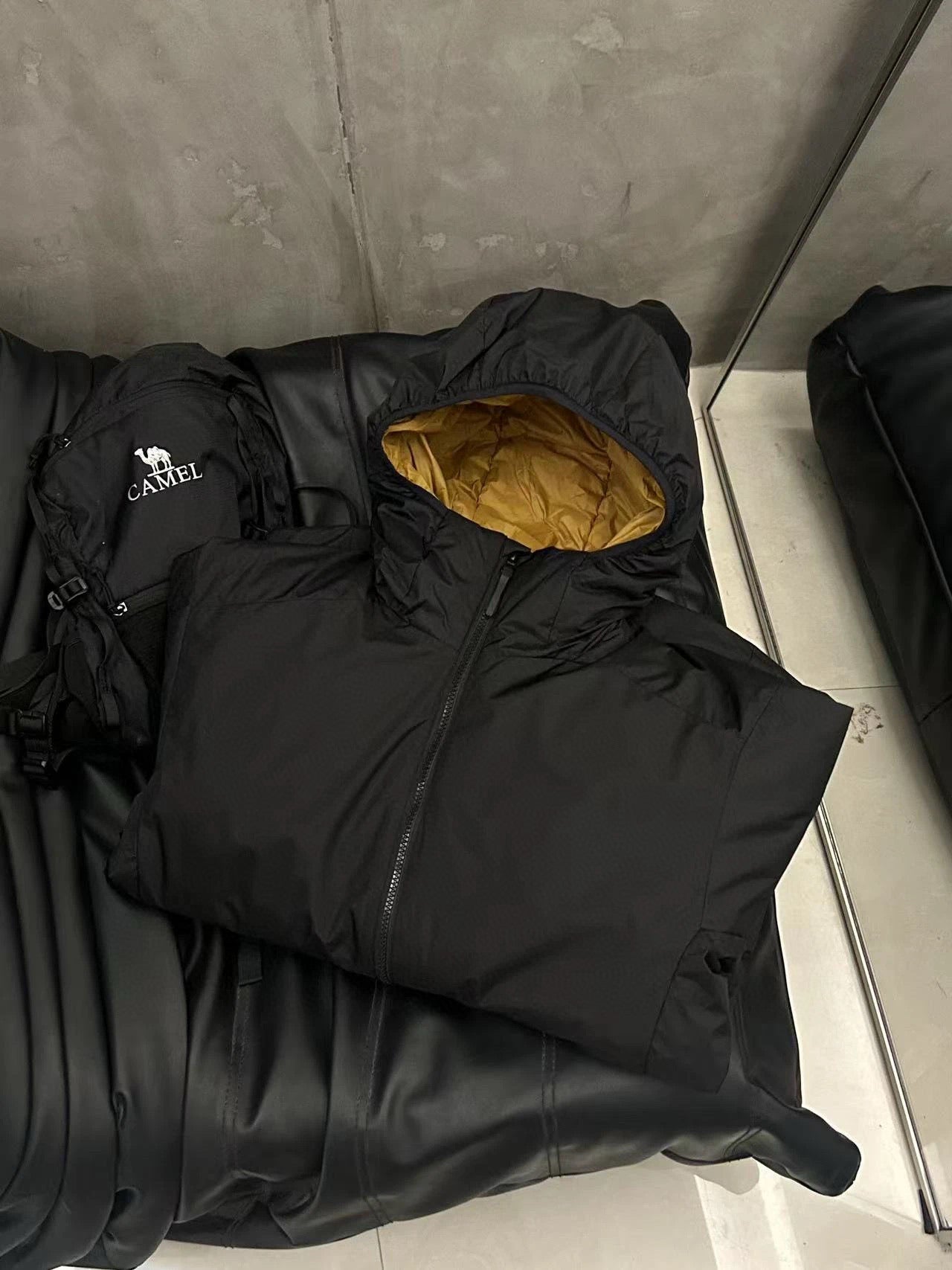 Winter Men's Women's  Unisex Lightweight Cotton Jacket Water-Resistant Hooded Design Windproof Warm Cotton Coat Fashion Trendy Men's Outerwear Lightweight Thermal  Cotton-Padded