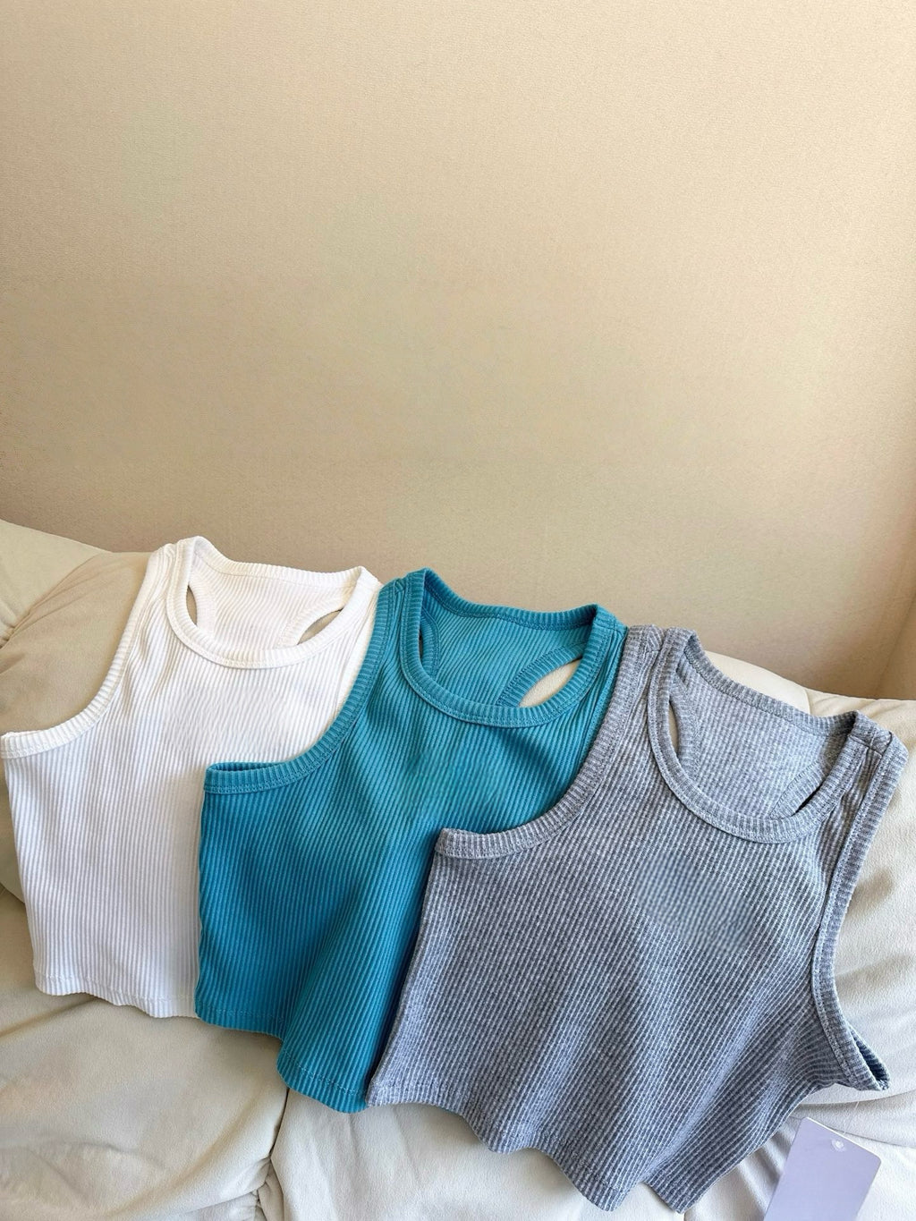 Activewear Ribbed Tank Top Women Anti-Stripe Vest Short Yoga Running Sports Versatile Fitness Top Breathable Ribbed for Women All-Sport No Padding Lightweight in Multi-Colors